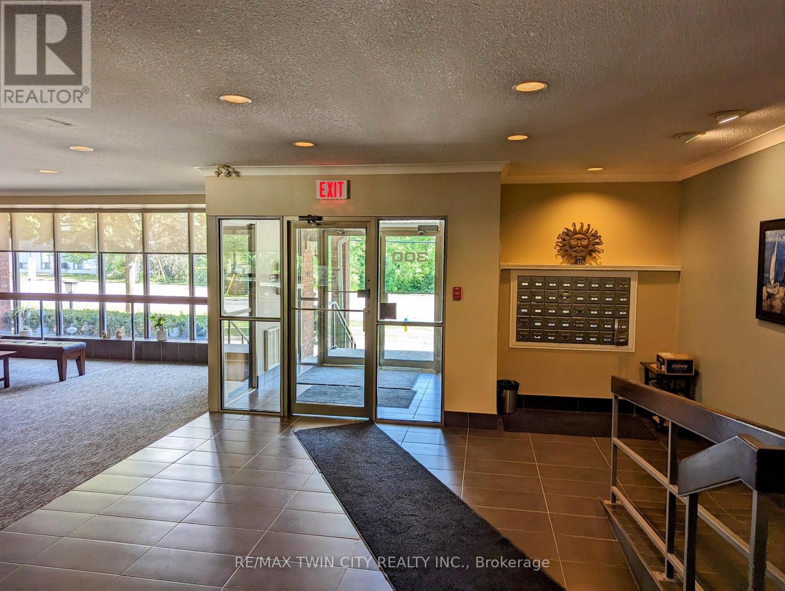 407 - 300 Keats Way, Waterloo, Ontario N2L 6E6 - Photo 5 - X12577472