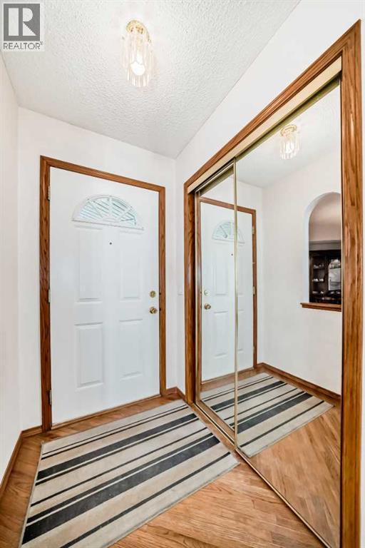 42 Sierra Nevada Green Sw, Calgary, Alberta  T3H 3R1 - Photo 3 - A2232235