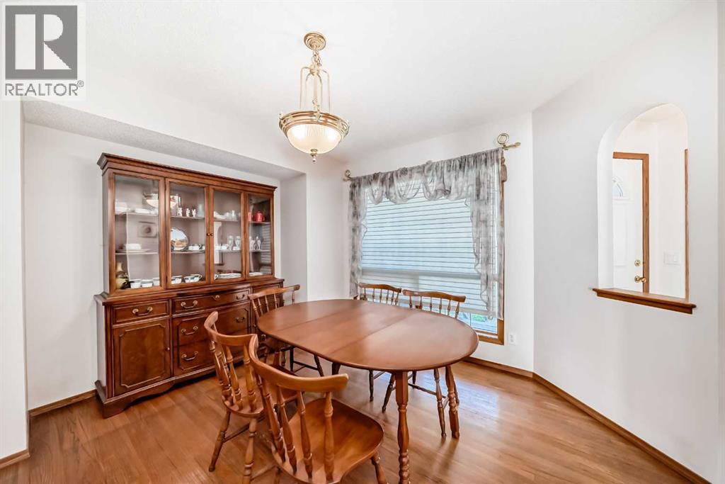 42 Sierra Nevada Green Sw, Calgary, Alberta  T3H 3R1 - Photo 18 - A2232235