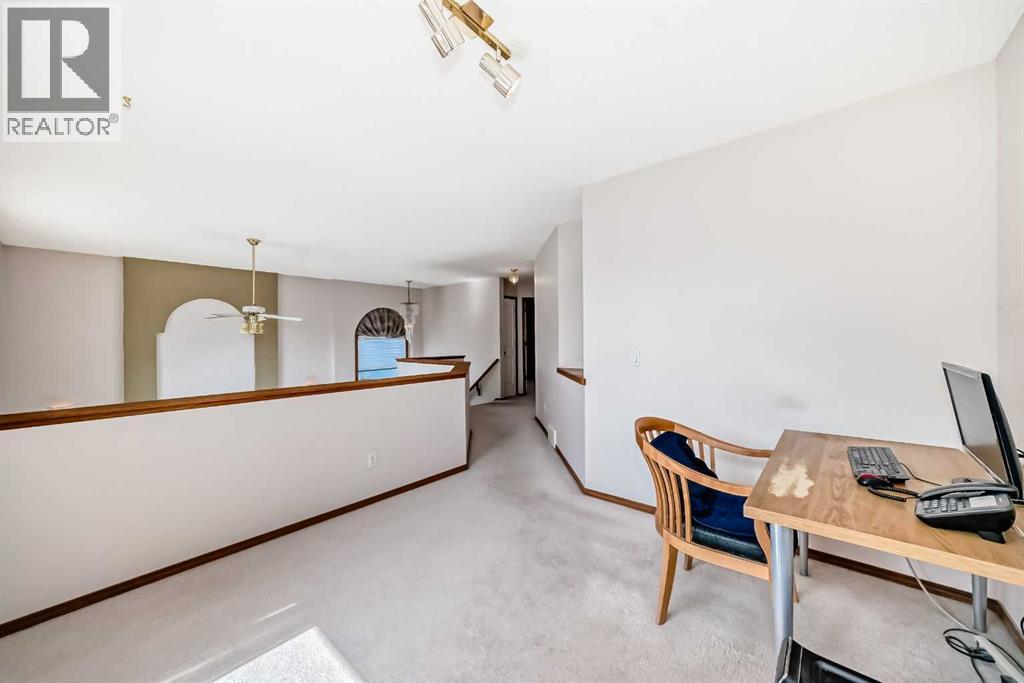 42 Sierra Nevada Green Sw, Calgary, Alberta  T3H 3R1 - Photo 41 - A2232235