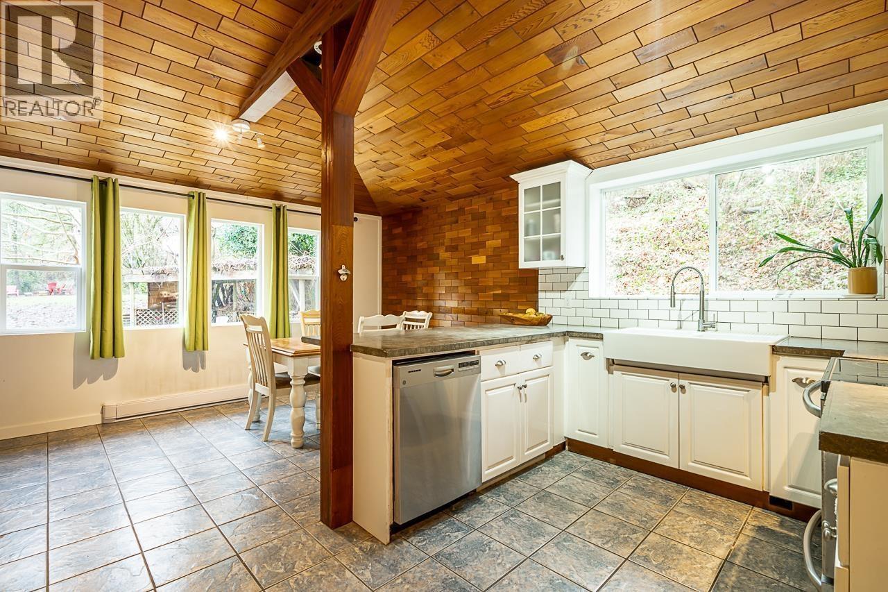 25745 Lougheed Highway, Maple Ridge, British Columbia  V2W 1M3 - Photo 17 - R3069796