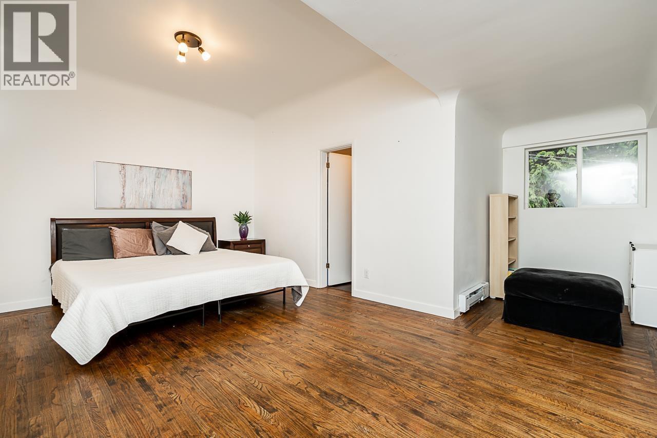 25745 Lougheed Highway, Maple Ridge, British Columbia  V2W 1M3 - Photo 11 - R3069796