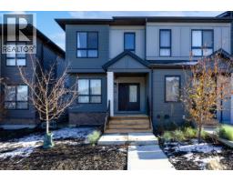 32 Silverton Glen Green SW Silverado