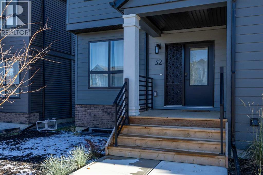 32 Silverton Glen Green Sw, Calgary, Alberta  T2X 5B8 - Photo 2 - A2265189