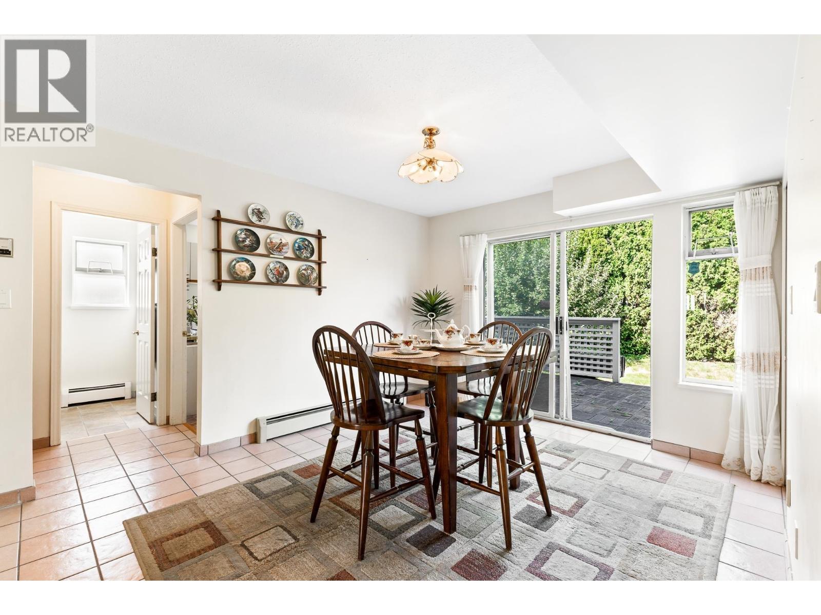 5843 Carson Street, Burnaby, British Columbia V5J 2Z7 - Photo 11 - R3070197