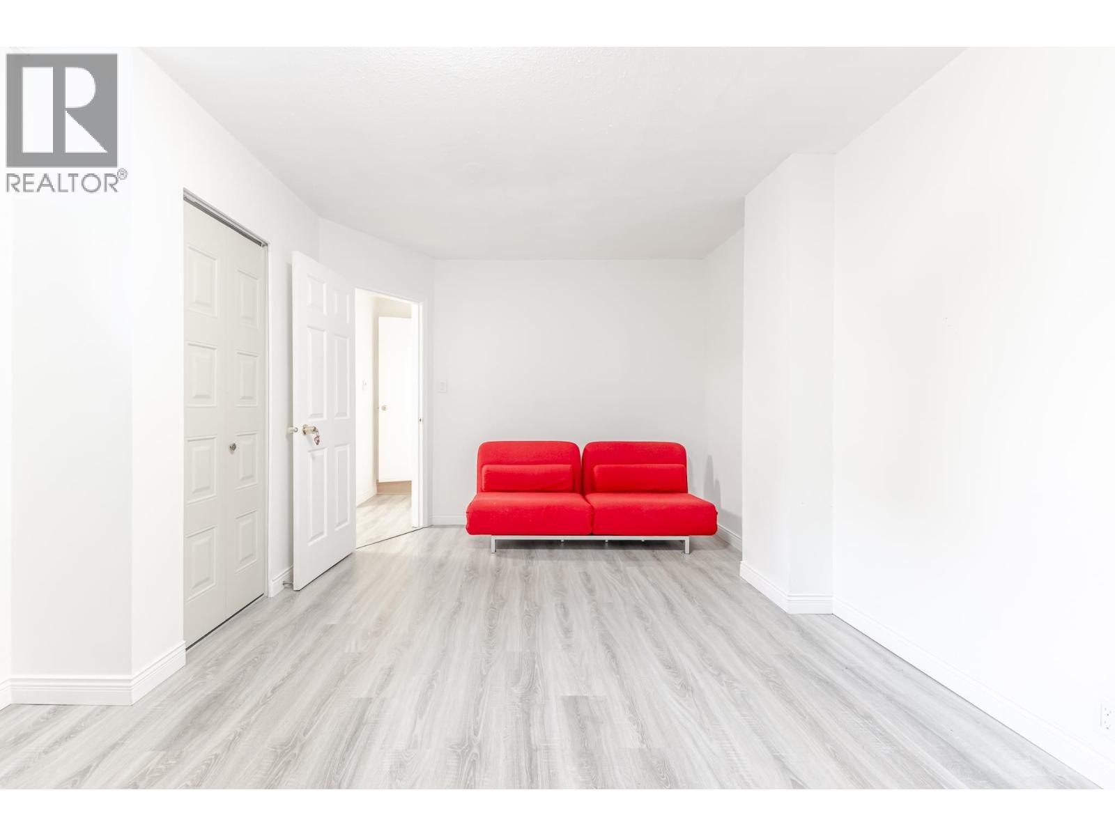 5843 Carson Street, Burnaby, British Columbia V5J 2Z7 - Photo 33 - R3070197