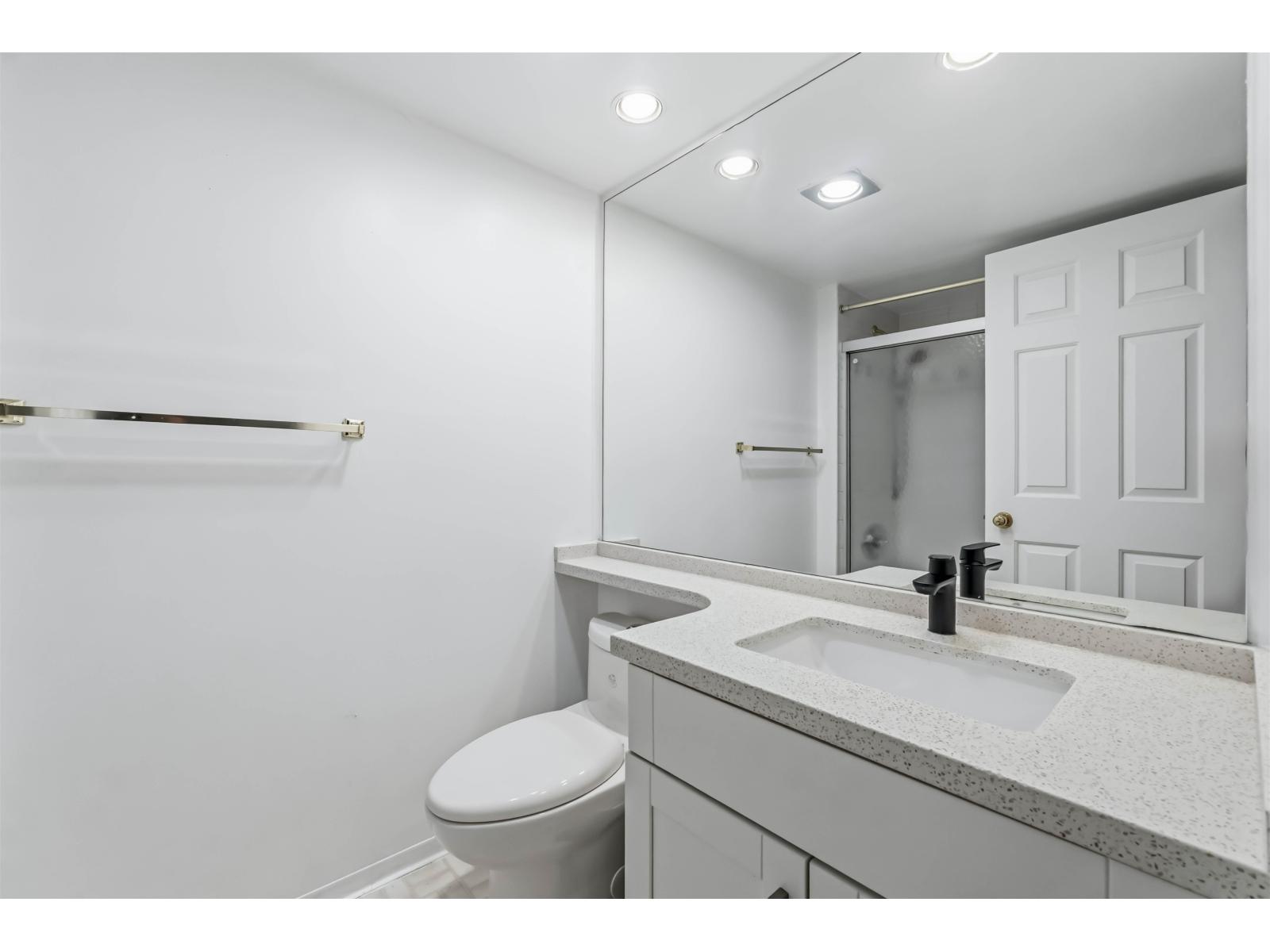 701 14881 103a Avenue, Surrey, British Columbia  V3R 0M5 - Photo 23 - R3070228