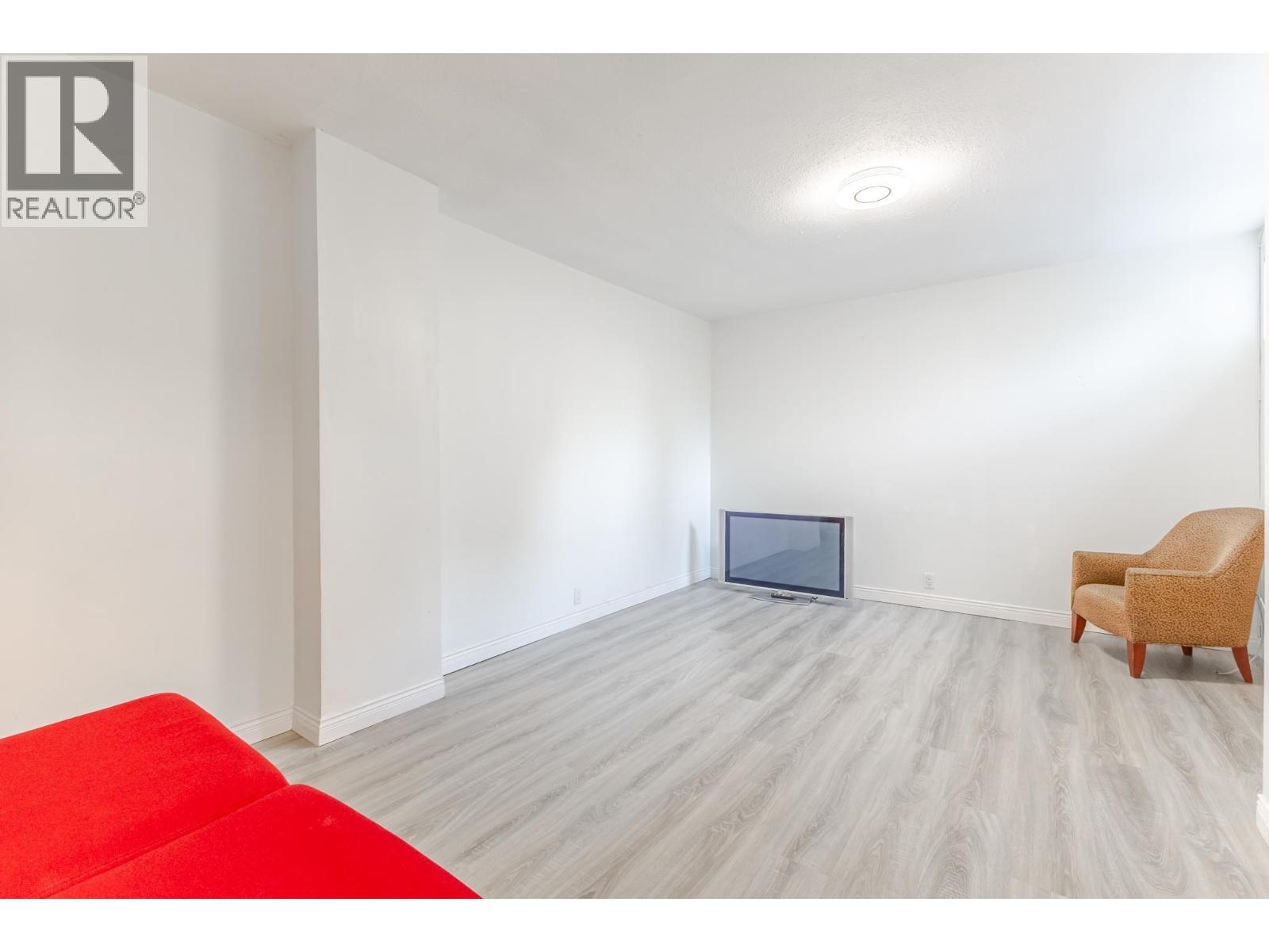 5843 Carson Street, Burnaby, British Columbia V5J 2Z7 - Photo 34 - R3070197