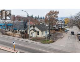 2214 32 Street Mission Hill