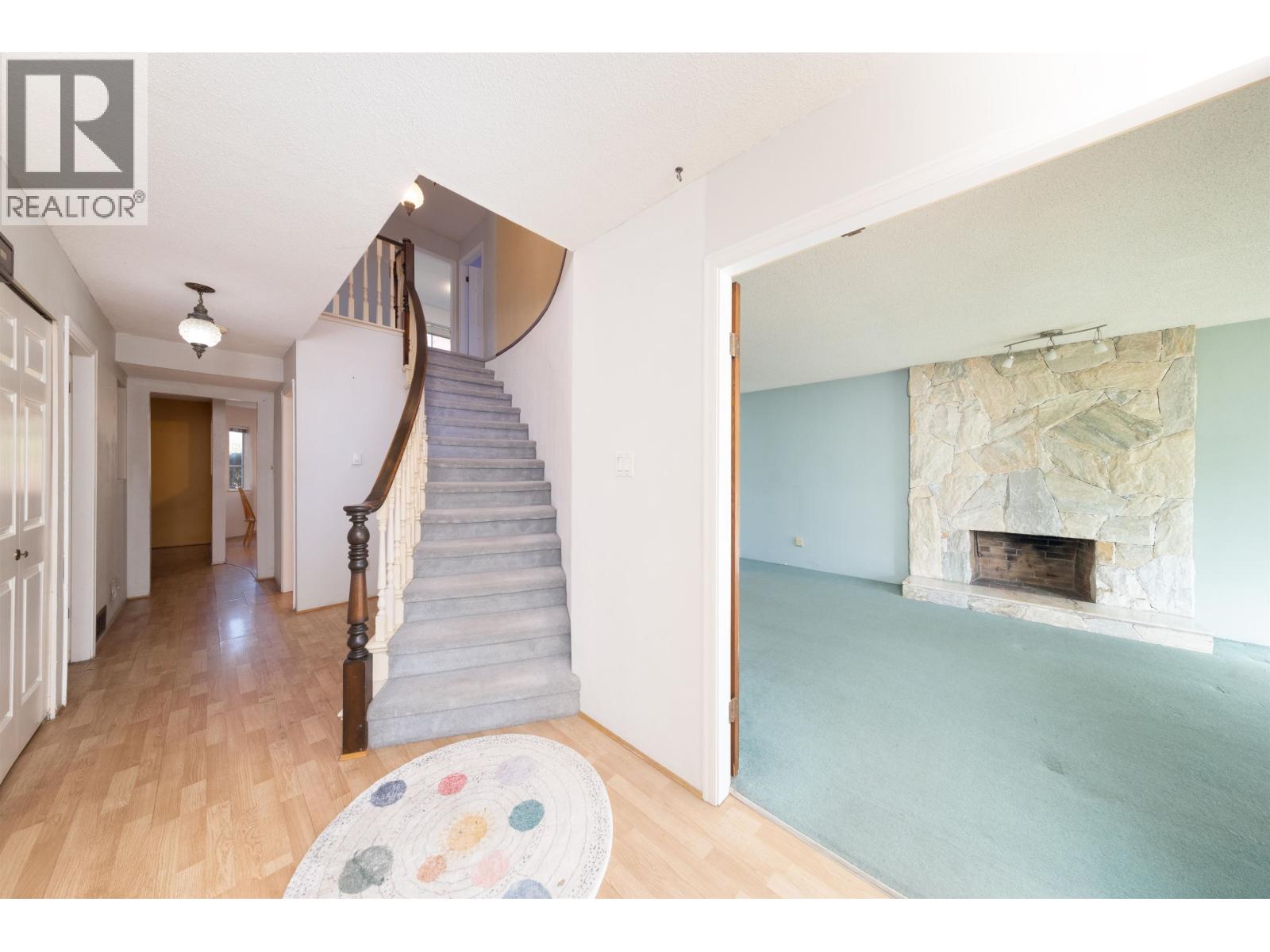 8691 Doulton Place, Richmond, British Columbia  V7C 5A3 - Photo 14 - R3059329