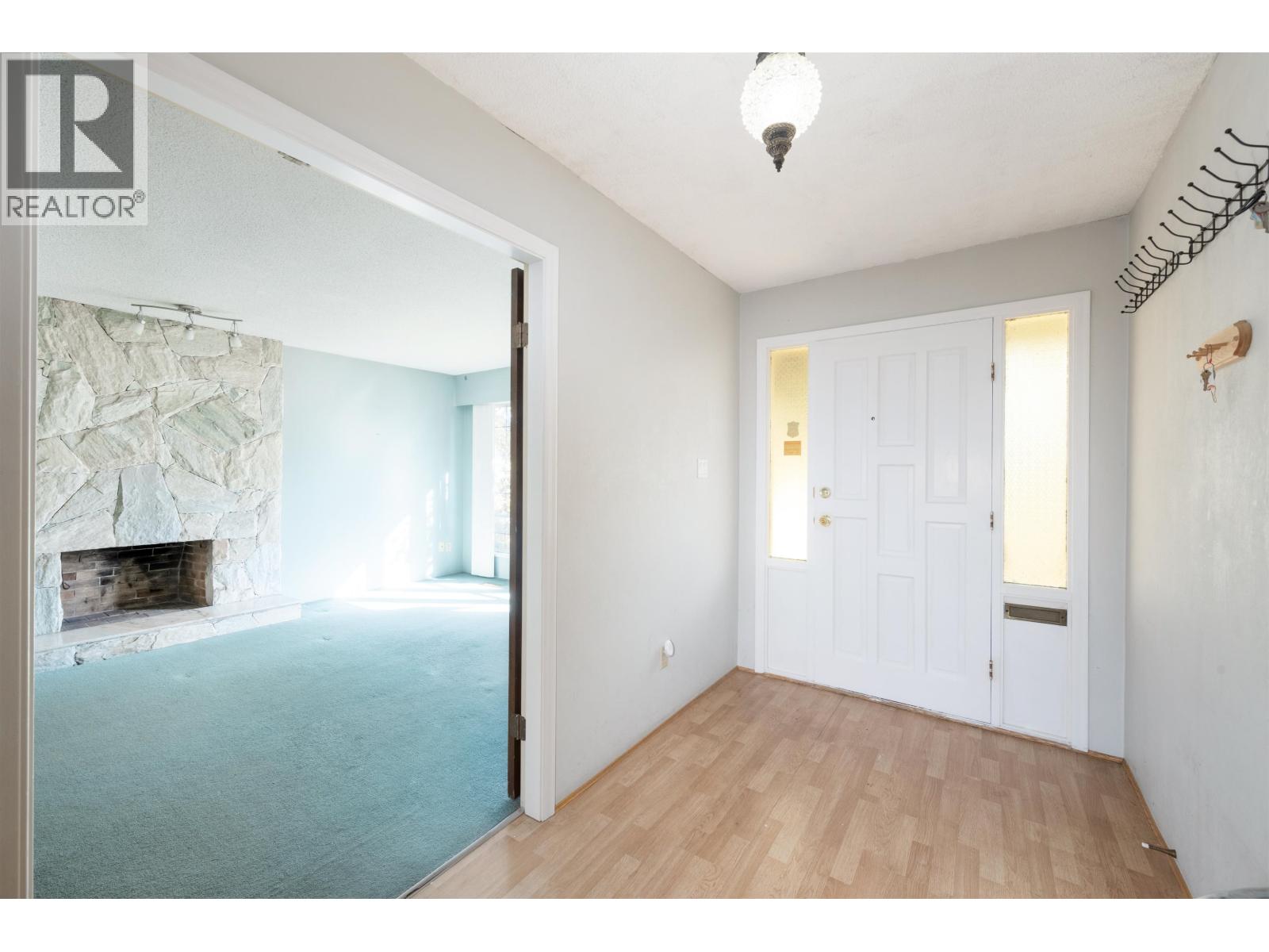 8691 Doulton Place, Richmond, British Columbia  V7C 5A3 - Photo 15 - R3059329