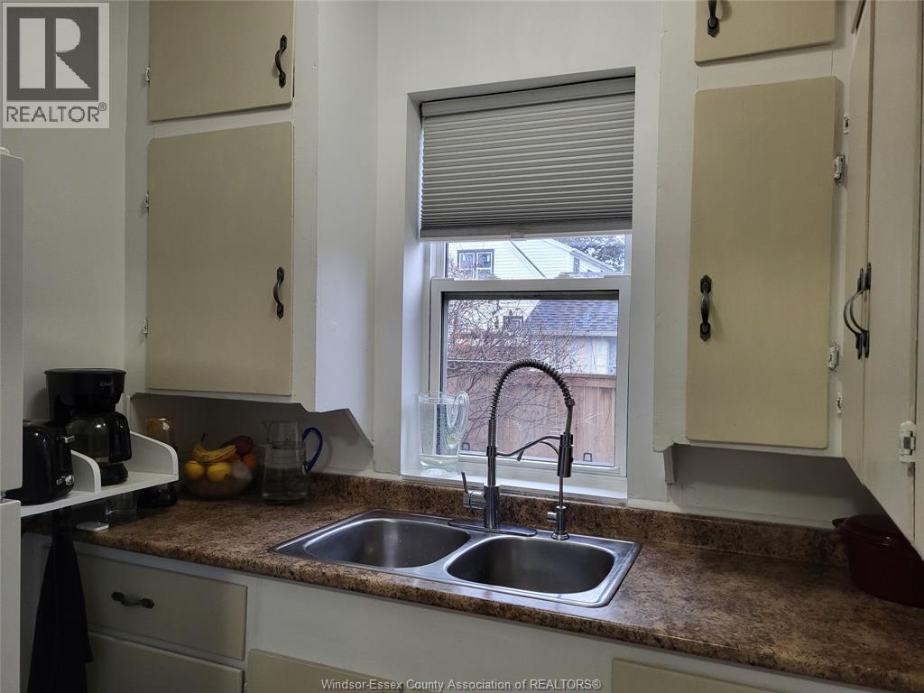 263 Delaware Avenue, Chatham, Ontario  N7L 2W7 - Photo 5 - 25030524