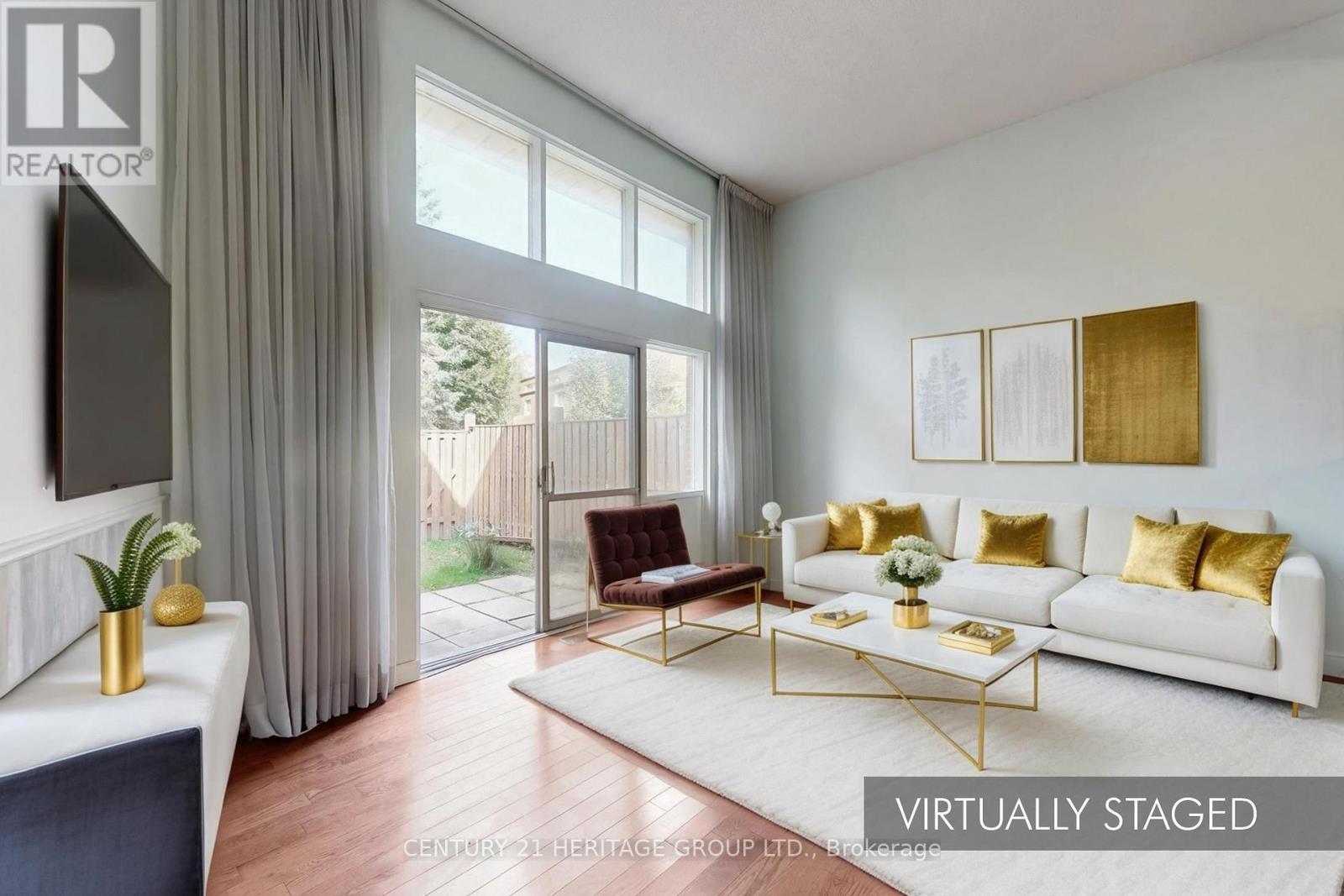 32 JENNY WRENWAY, Toronto, Ontario