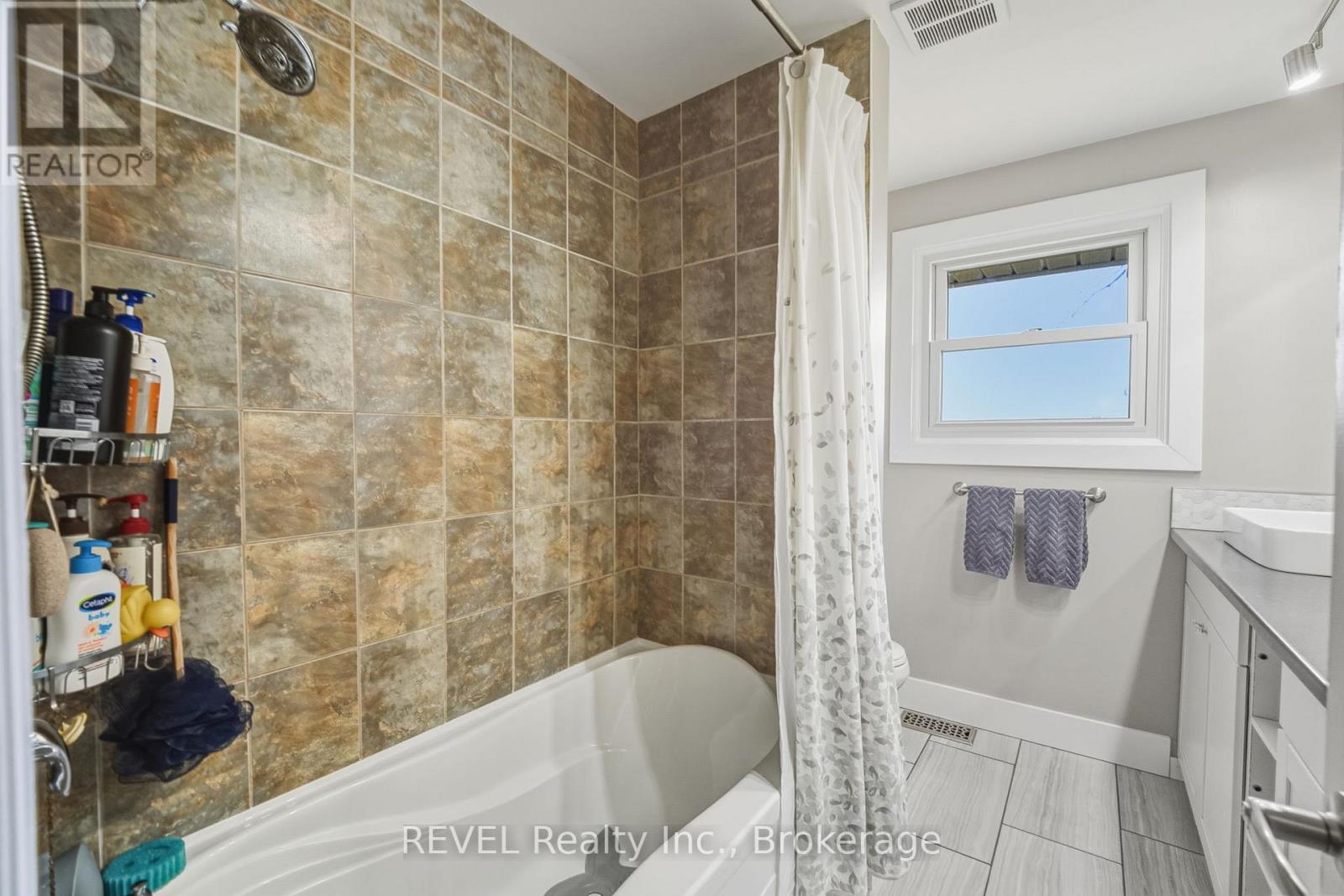 20 Bishops Road, St. Catharines, Ontario  L2M 1T9 - Photo 26 - X12577534