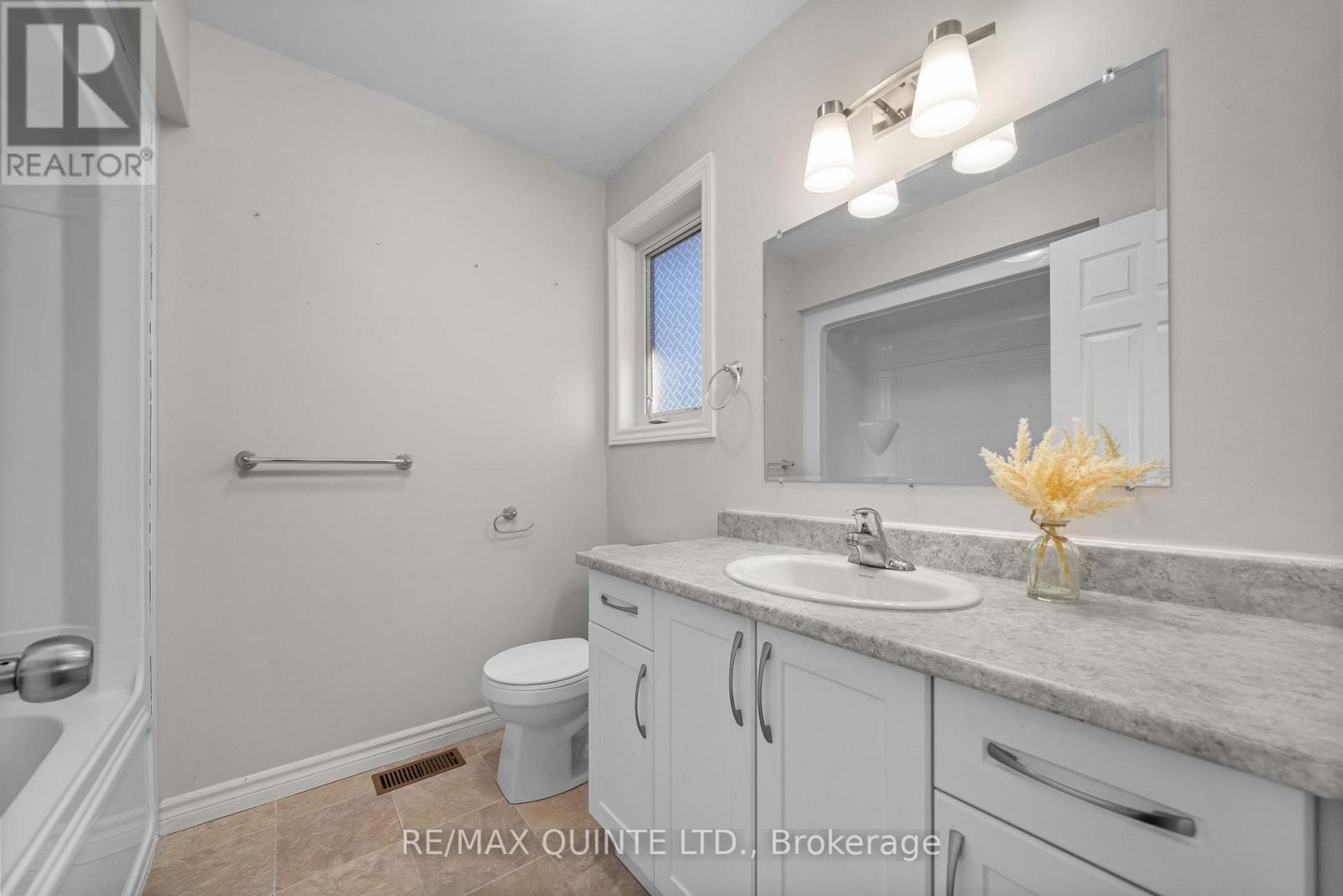 121 Kanvers Way, Greater Napanee, Ontario  K7R 3P9 - Photo 19 - X12577548