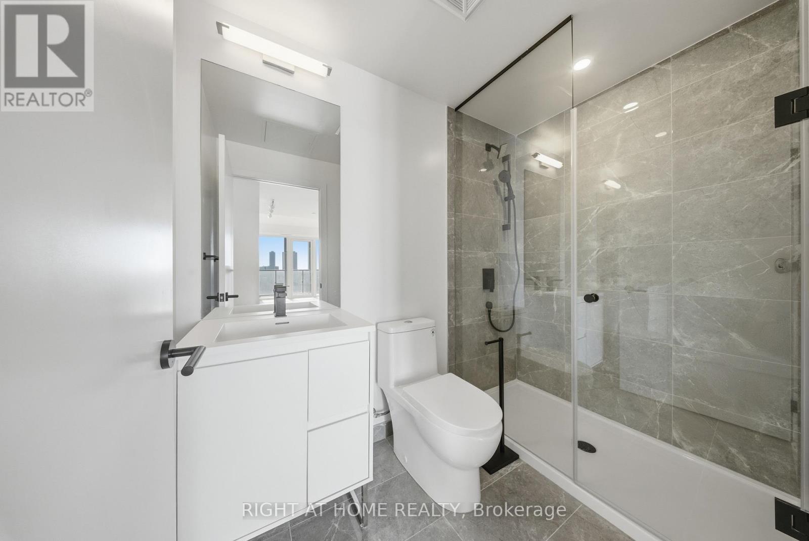 914 - 1 Quarrington Lane, Toronto, Ontario  M3C 0S4 - Photo 8 - C12577510