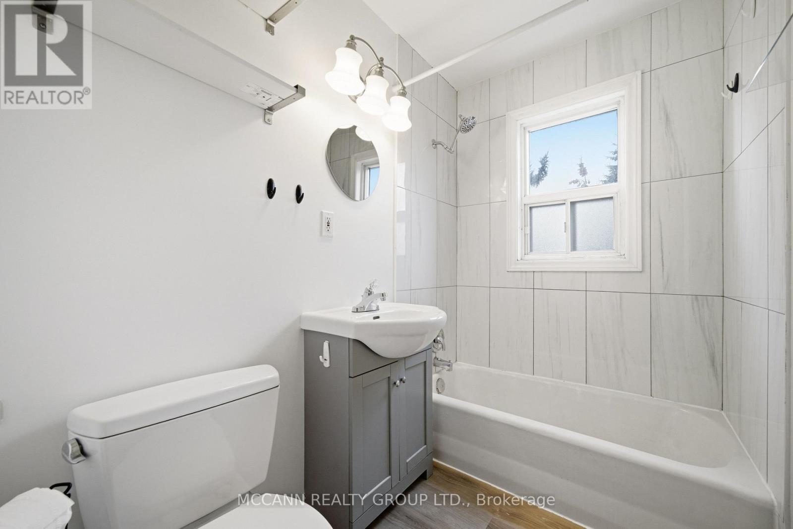 Mn&2nd - 496 Northcliffe Boulevard, Toronto, Ontario  M6E 3L5 - Photo 17 - C12577518