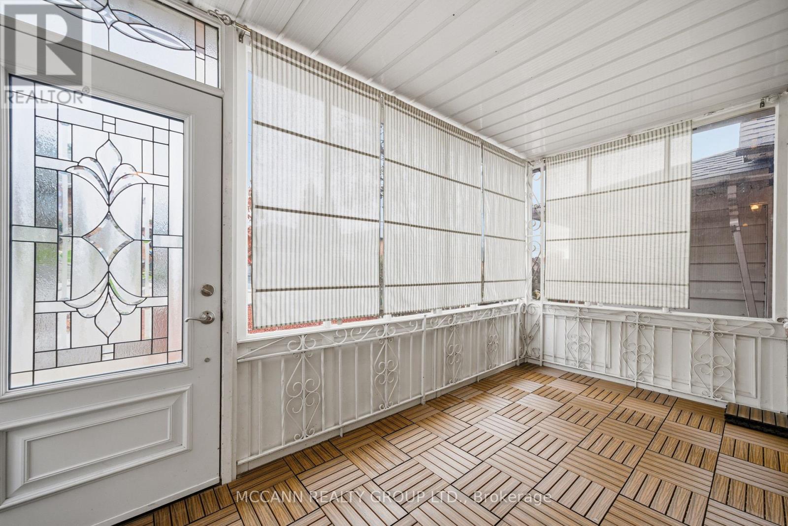 Mn&2nd - 496 Northcliffe Boulevard, Toronto, Ontario  M6E 3L5 - Photo 5 - C12577518