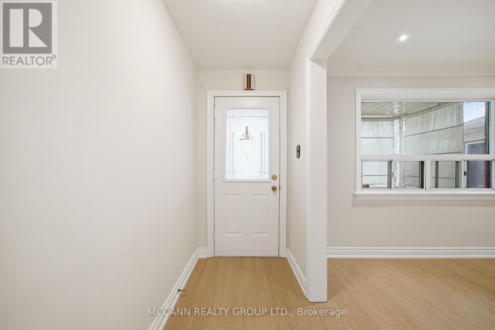 Mn&2nd - 496 Northcliffe Boulevard, Toronto, Ontario  M6E 3L5 - Photo 6 - C12577518