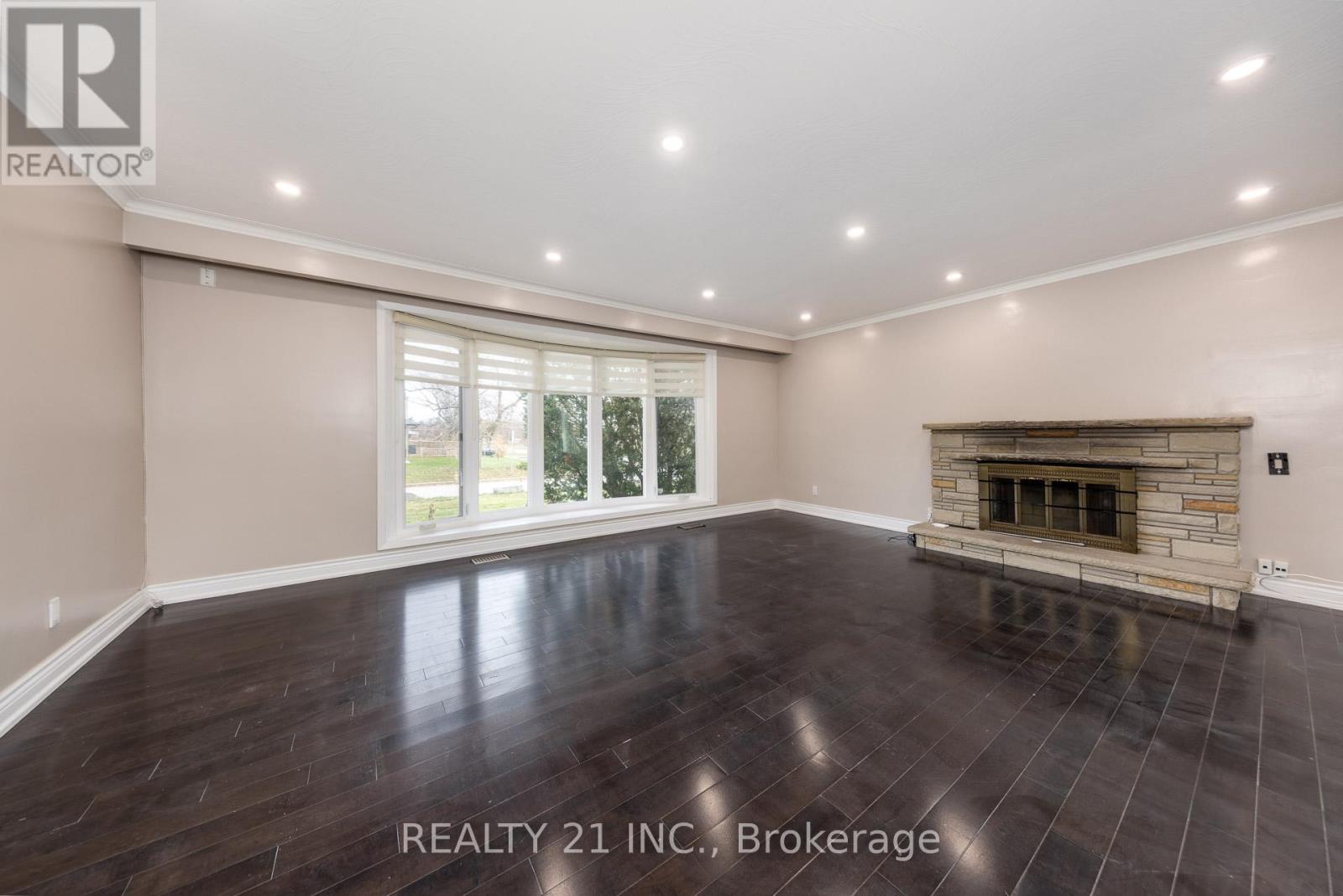 2 Chancery Lane, Toronto, Ontario  M1E 1M7 - Photo 3 - E12577480