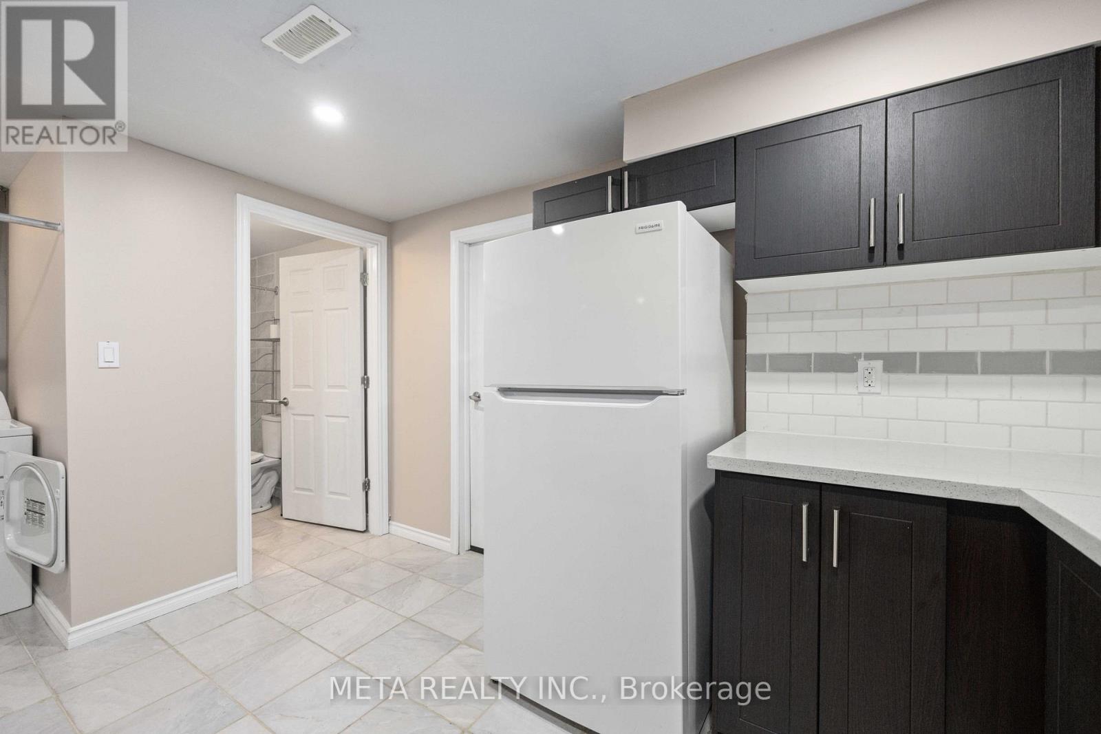 (Bsmt) - 220 Bassett Boulevard, Whitby, Ontario  L1R 1G3 - Photo 21 - E12577488