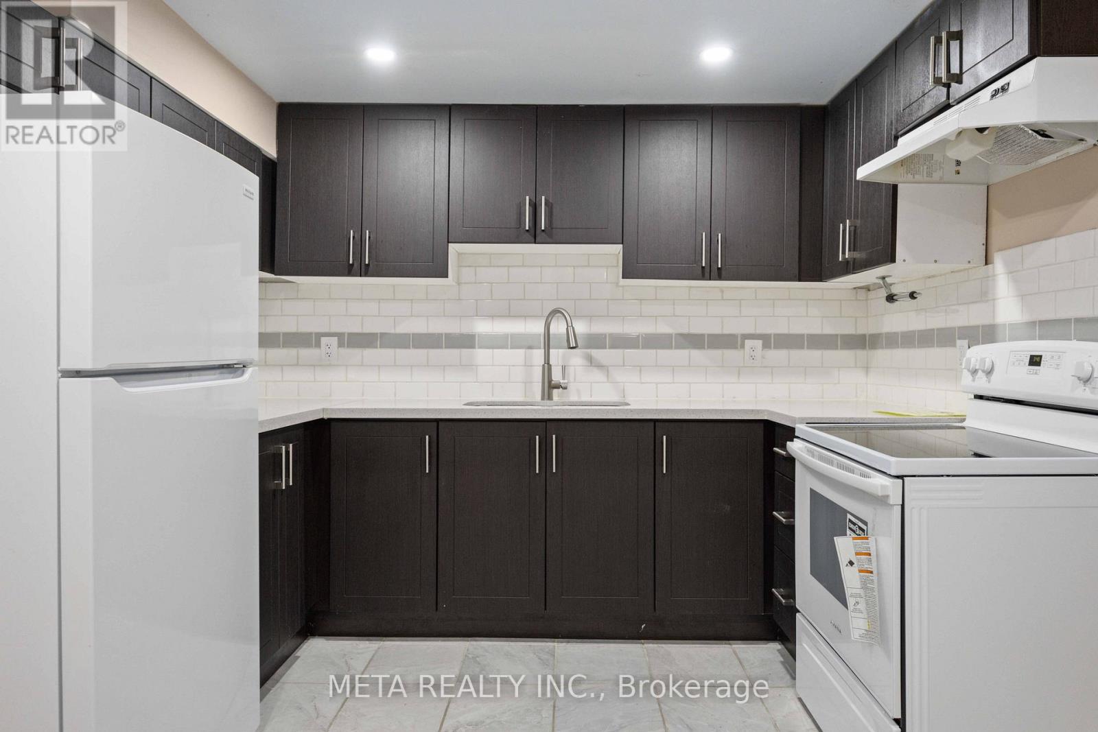 (Bsmt) - 220 Bassett Boulevard, Whitby, Ontario  L1R 1G3 - Photo 22 - E12577488