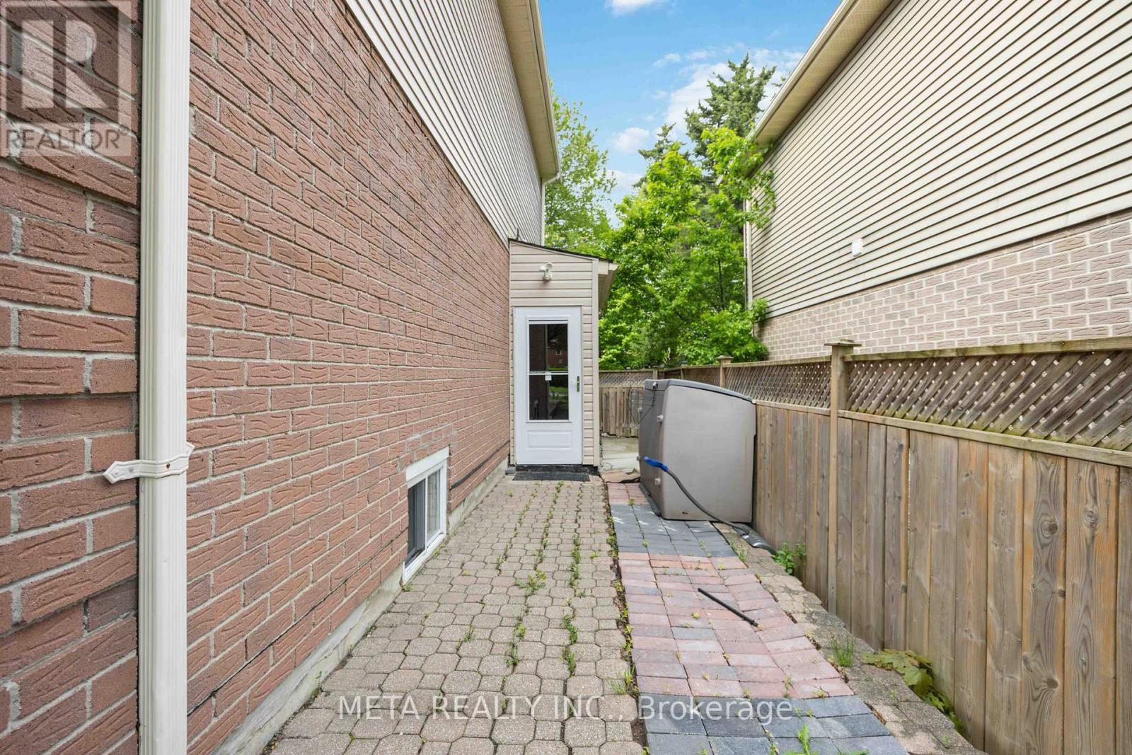 (Bsmt) - 220 Bassett Boulevard, Whitby, Ontario  L1R 1G3 - Photo 28 - E12577488