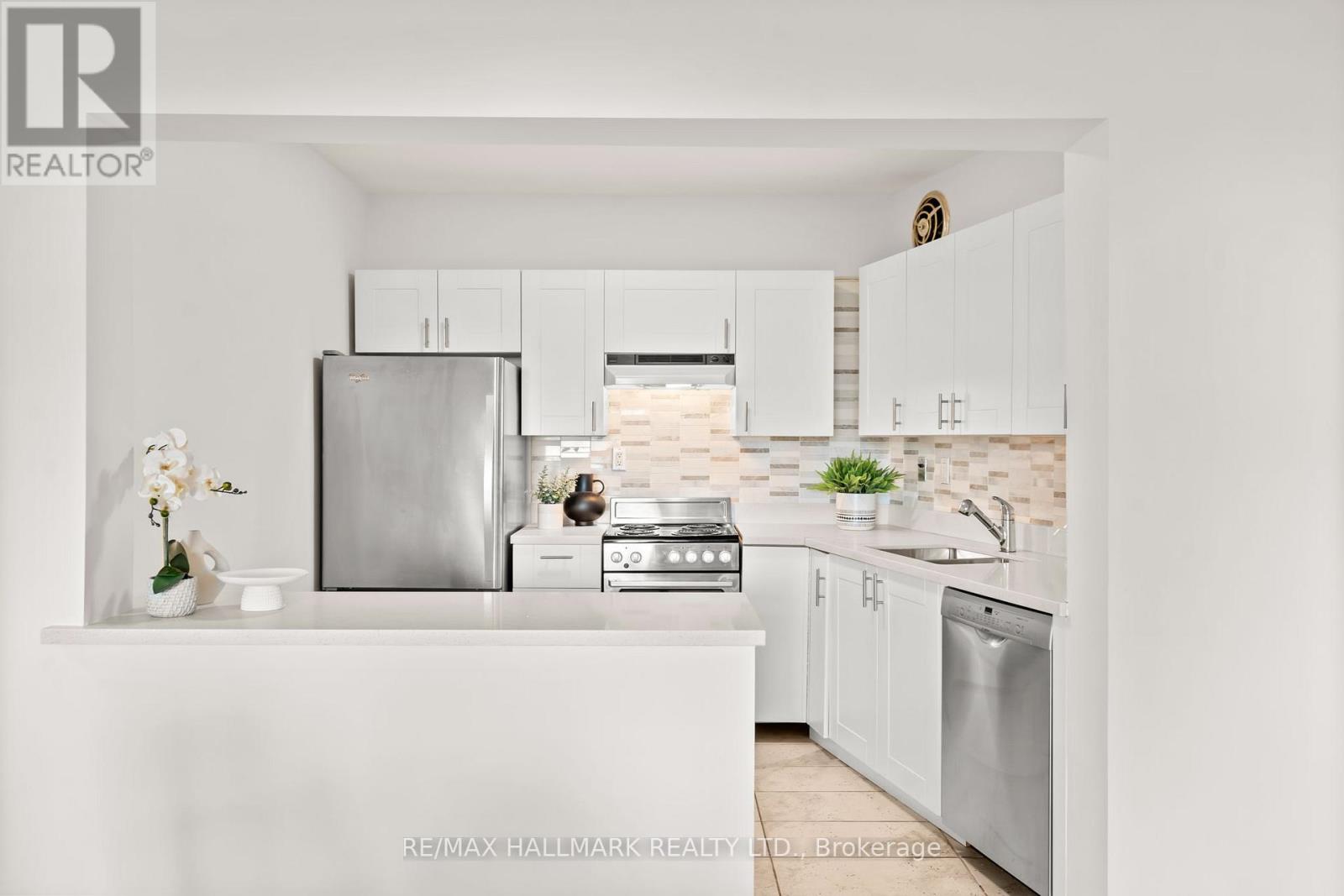 6 - 2 Nursewood Road, Toronto, Ontario  M4E 3R8 - Photo 29 - E12577514