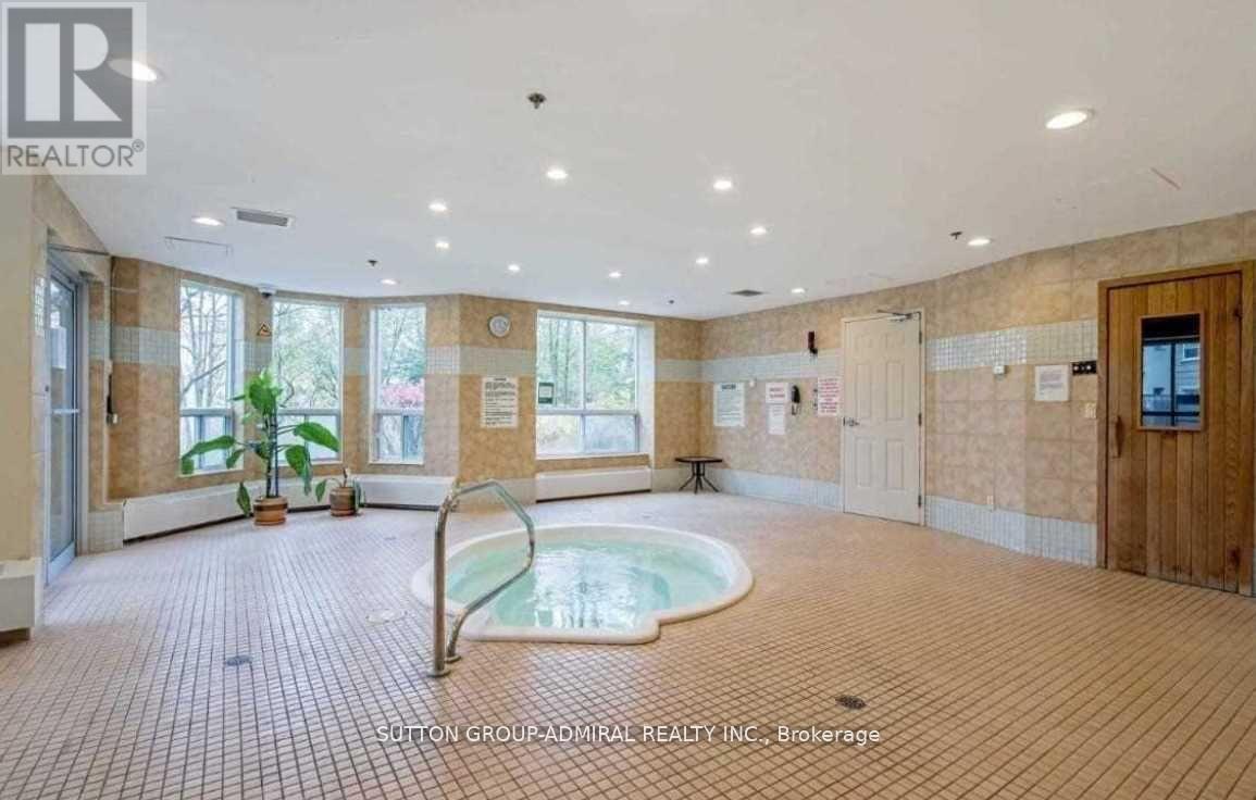 724 - 2 Maison Parc Court, Vaughan, Ontario  L4J 9K4 - Photo 6 - N12577526