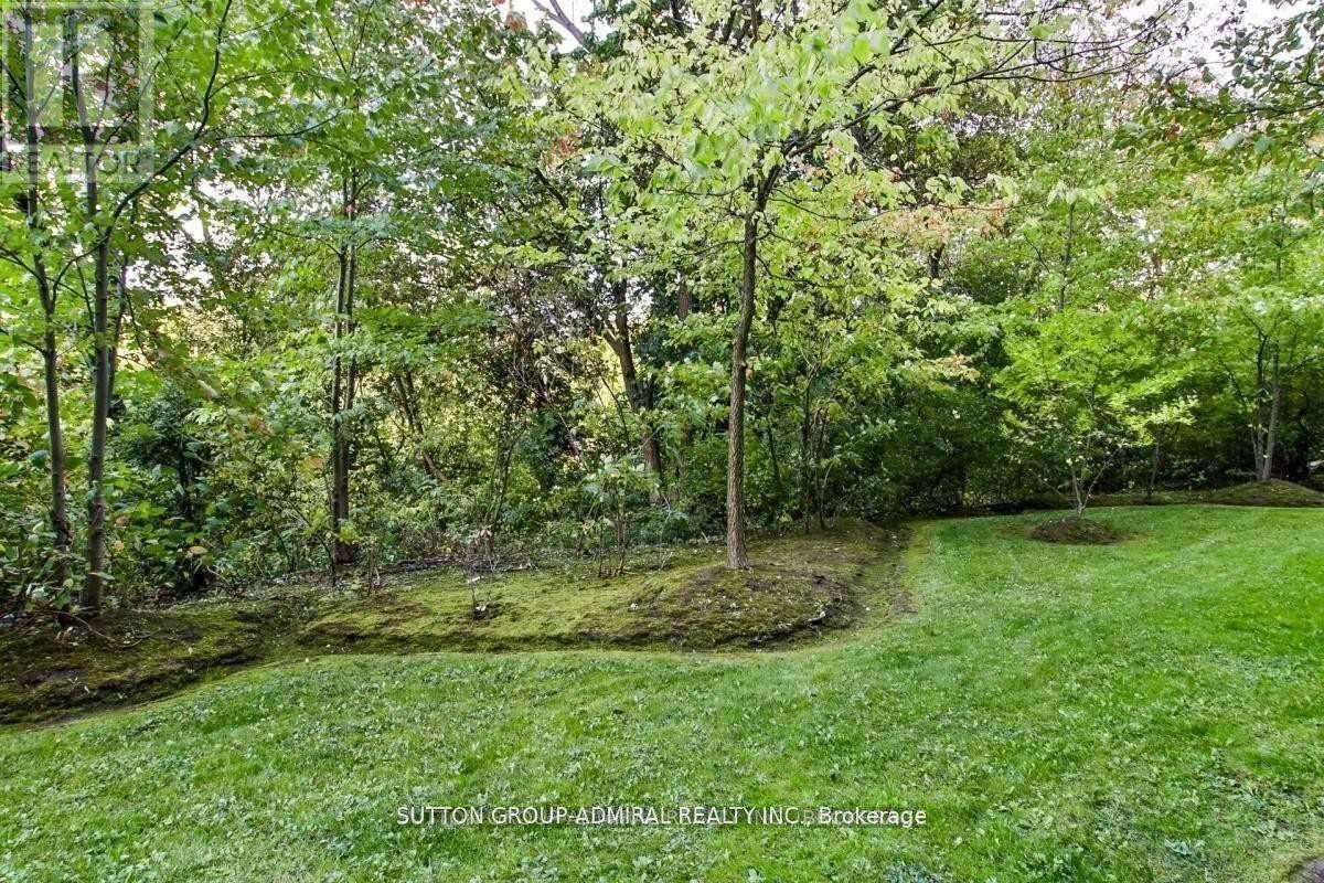 724 - 2 Maison Parc Court, Vaughan, Ontario  L4J 9K4 - Photo 8 - N12577526