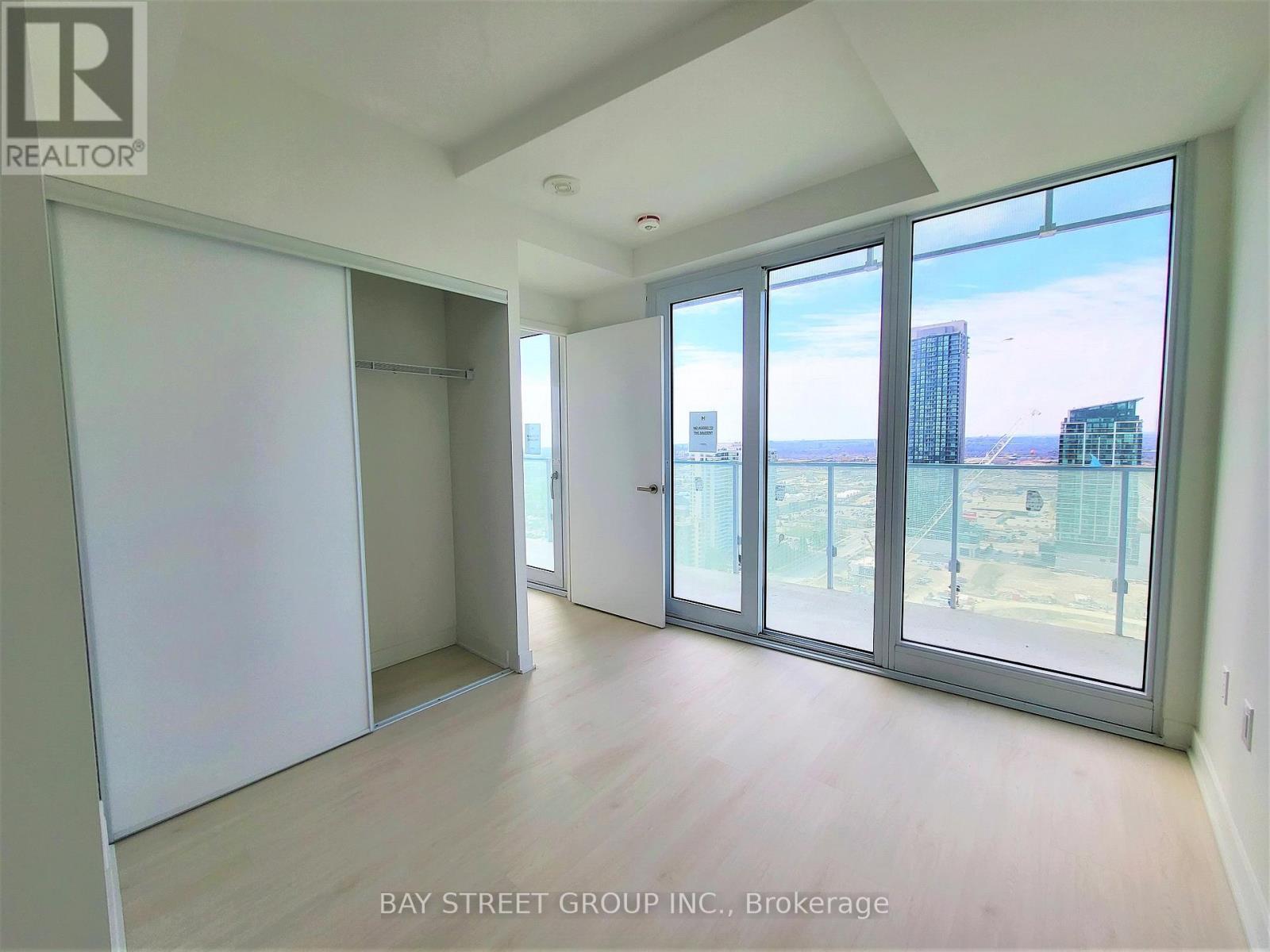 2504 - 3900 Confederation Parkway, Mississauga, Ontario  L5B 0M3 - Photo 20 - W12577486