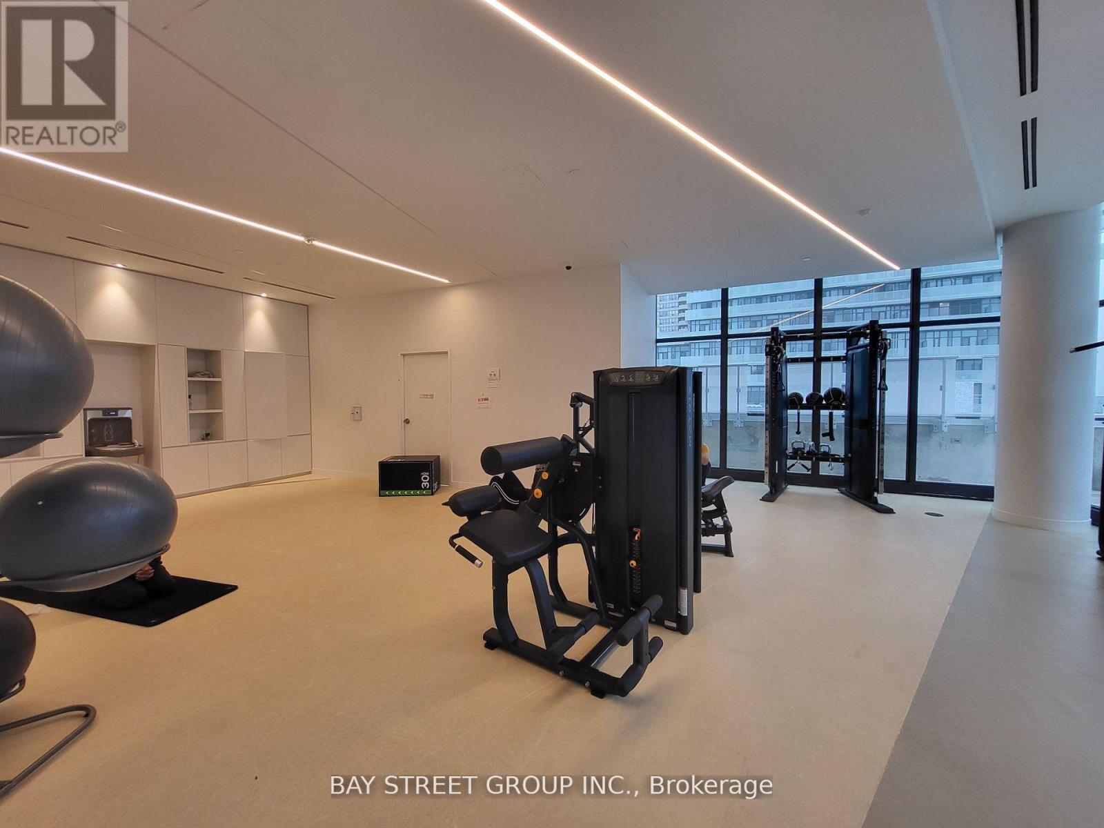 2504 - 3900 Confederation Parkway, Mississauga, Ontario  L5B 0M3 - Photo 25 - W12577486