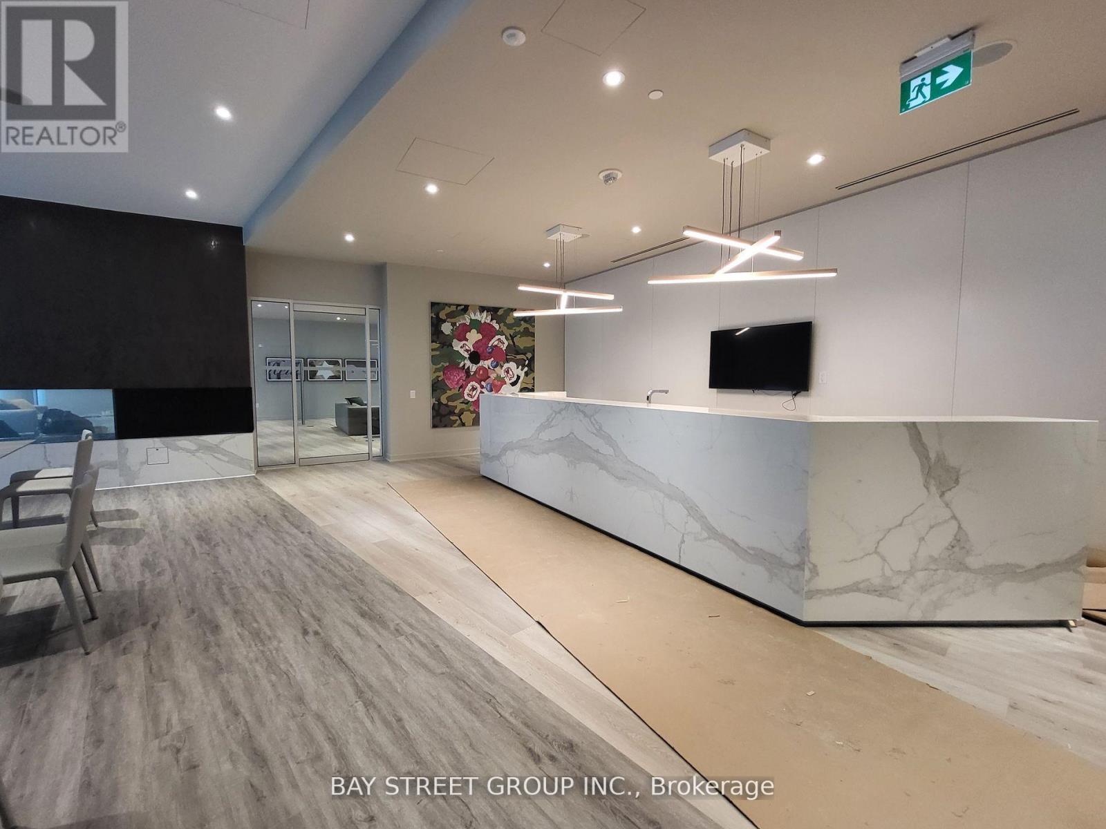 2504 - 3900 Confederation Parkway, Mississauga, Ontario  L5B 0M3 - Photo 26 - W12577486