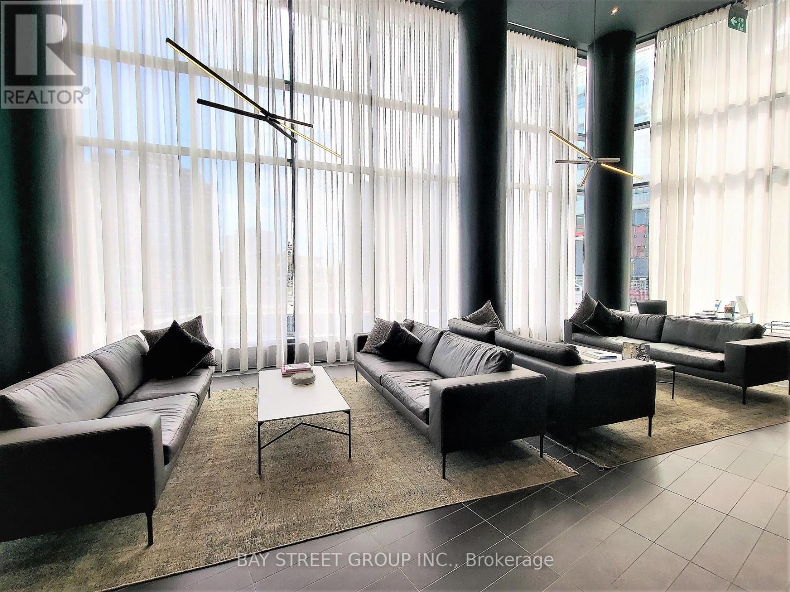 2504 - 3900 Confederation Parkway, Mississauga, Ontario  L5B 0M3 - Photo 3 - W12577486