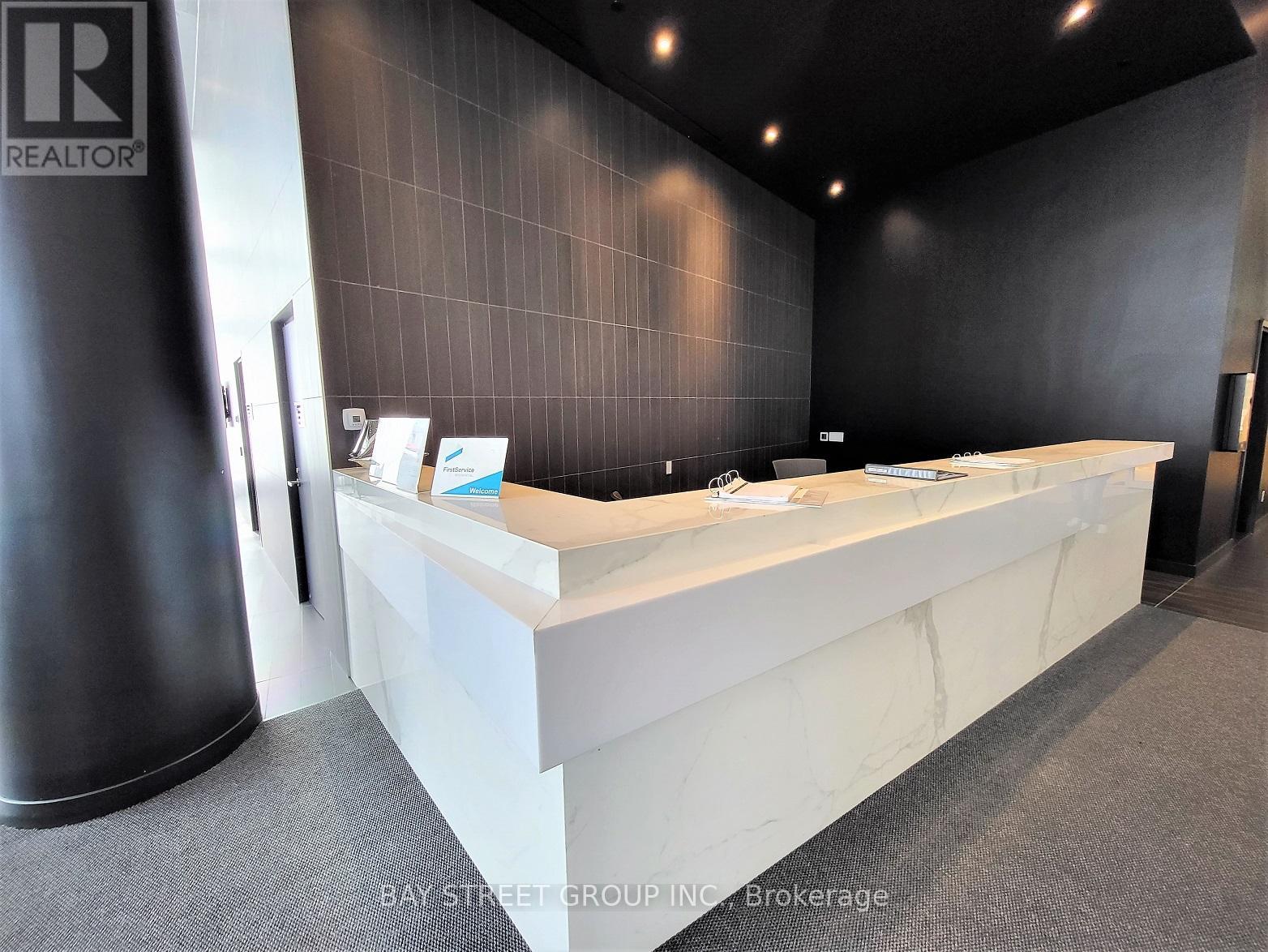 2504 - 3900 Confederation Parkway, Mississauga, Ontario  L5B 0M3 - Photo 4 - W12577486