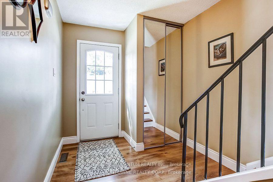 29 - 1055 Shawnmarr Road, Mississauga, Ontario  L5H 3V2 - Photo 4 - W12577520