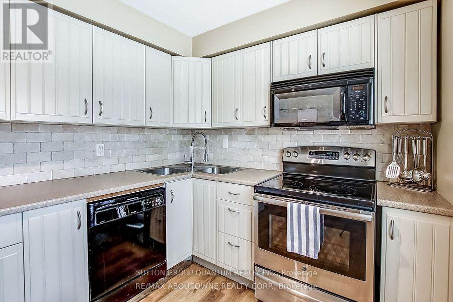 29 - 1055 Shawnmarr Road, Mississauga, Ontario  L5H 3V2 - Photo 7 - W12577520