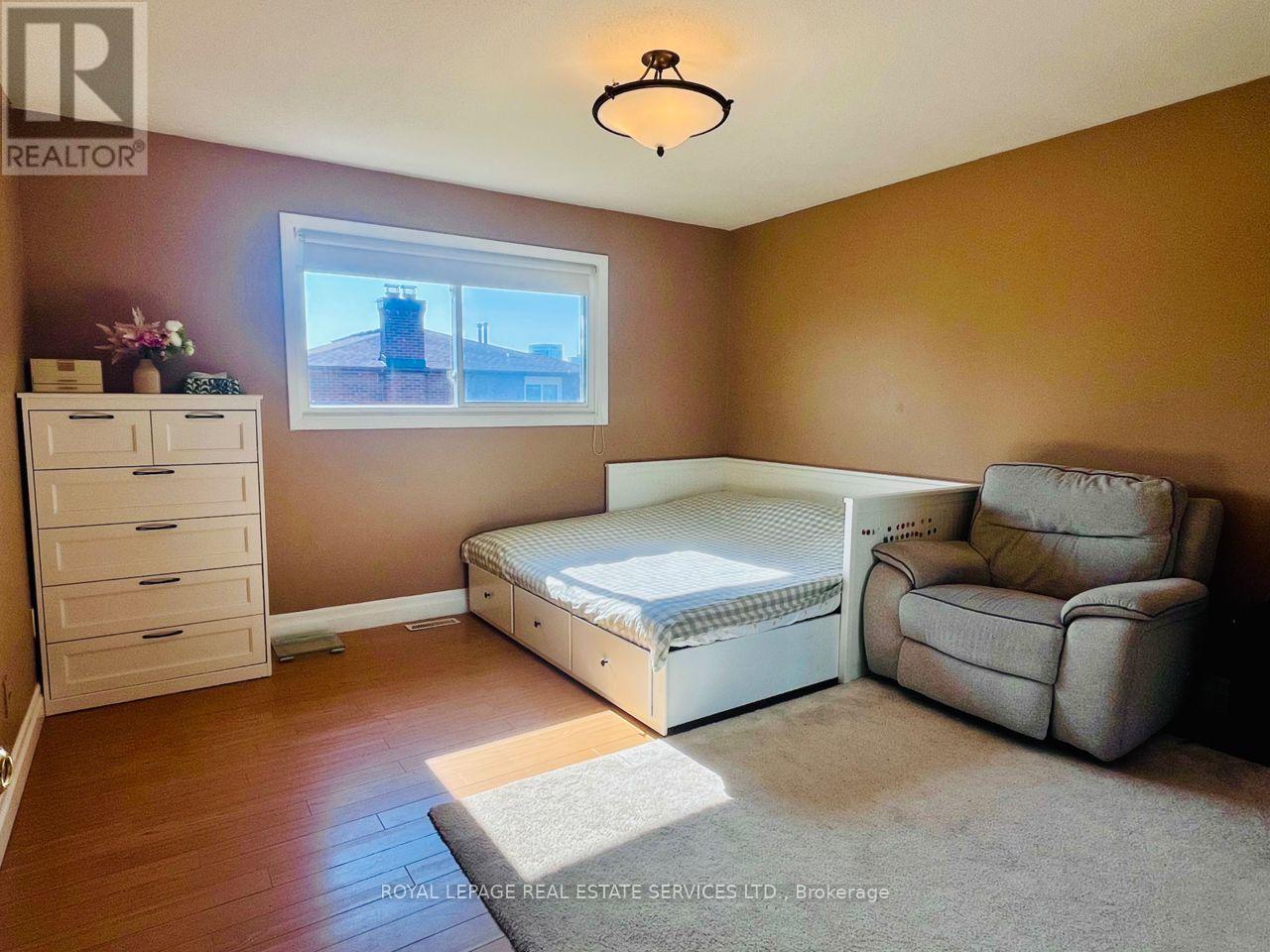 Upper - 162 Chalfield Lane, Mississauga, Ontario  L4Z 1L3 - Photo 11 - W12577532