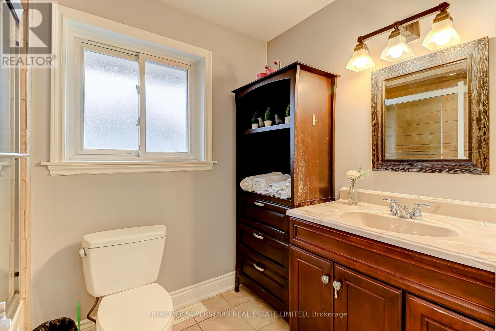 1413 Safeway Crescent, Mississauga, Ontario  L4X 1H8 - Photo 15 - W12577544