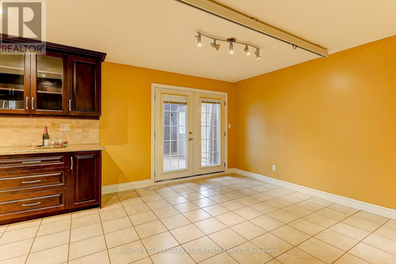 1413 Safeway Crescent, Mississauga, Ontario  L4X 1H8 - Photo 18 - W12577544