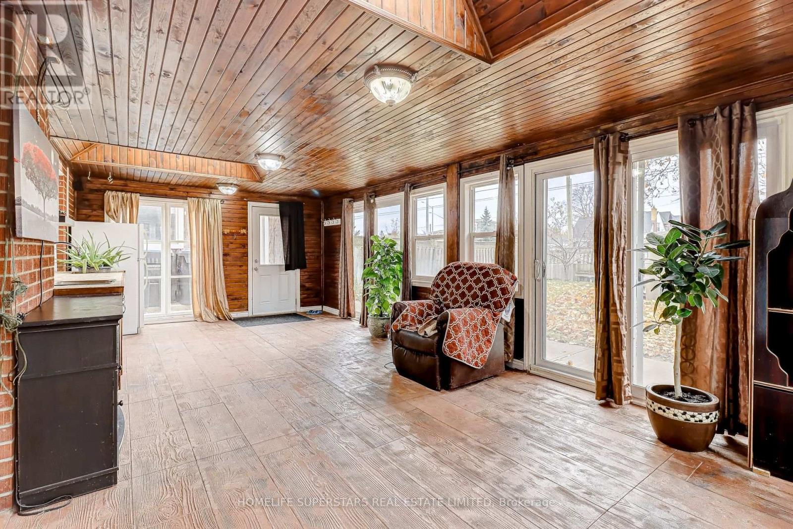 1413 Safeway Crescent, Mississauga, Ontario  L4X 1H8 - Photo 20 - W12577544