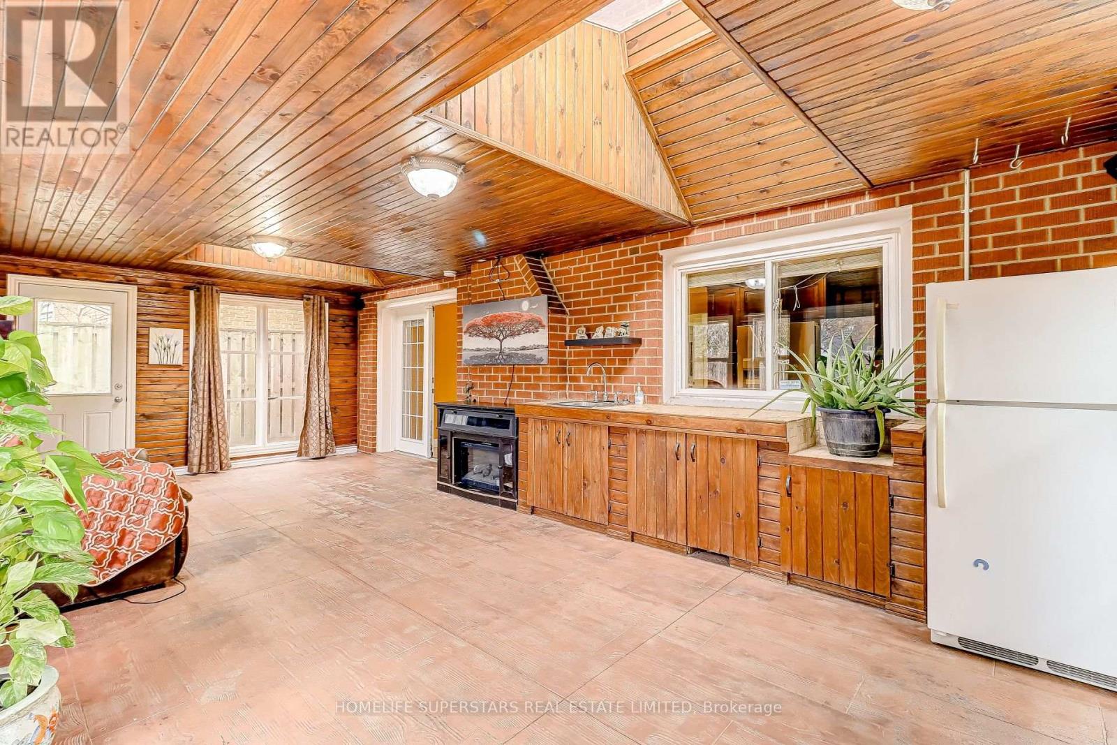 1413 Safeway Crescent, Mississauga, Ontario  L4X 1H8 - Photo 21 - W12577544