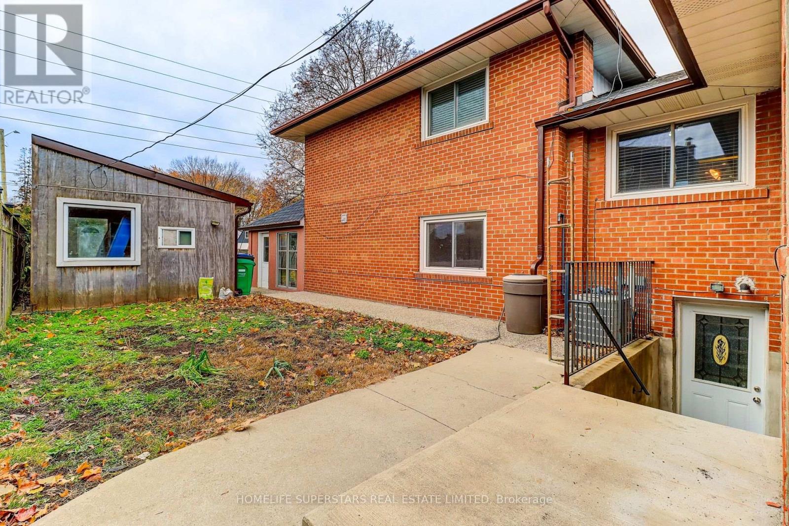 1413 Safeway Crescent, Mississauga, Ontario  L4X 1H8 - Photo 22 - W12577544