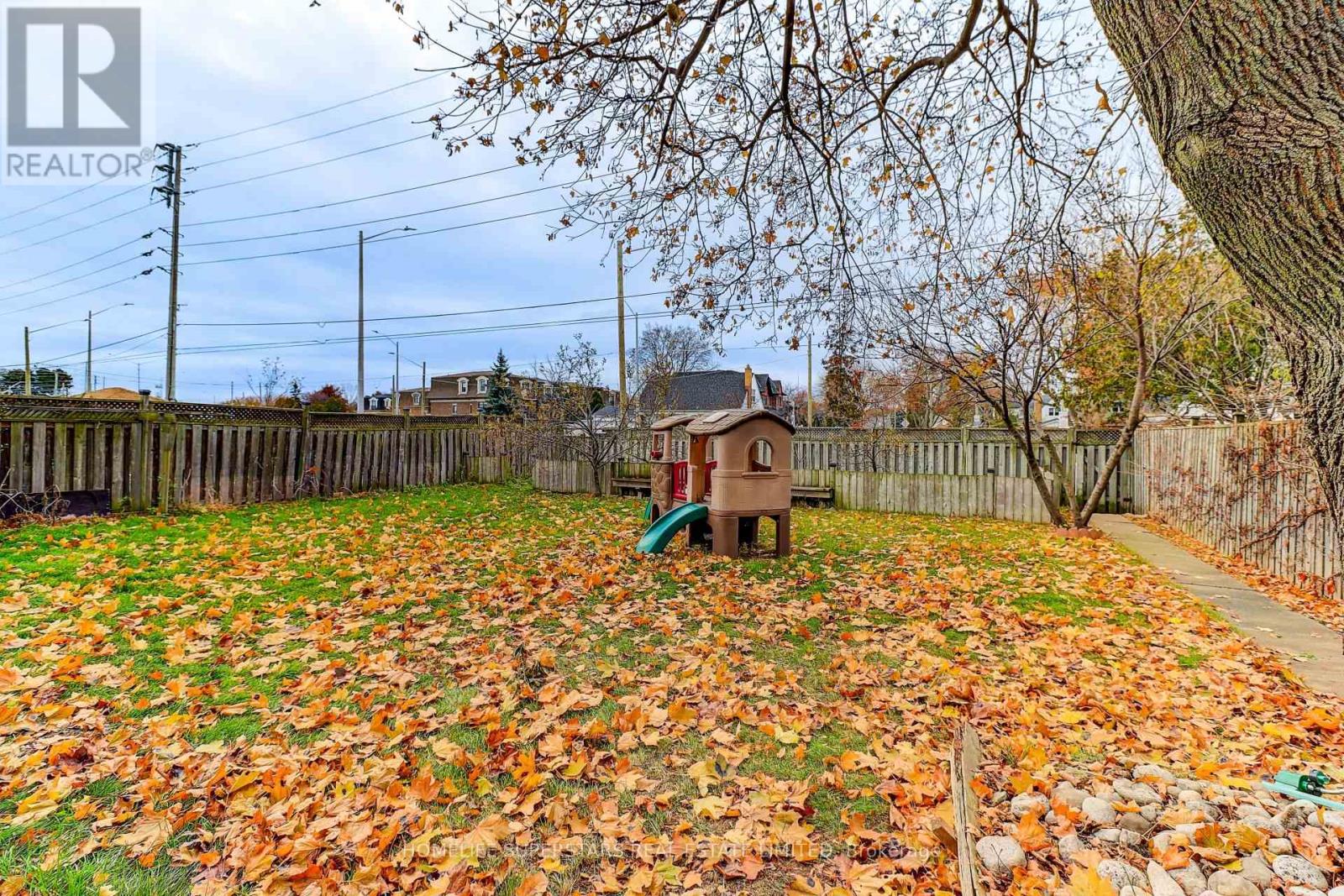 1413 Safeway Crescent, Mississauga, Ontario  L4X 1H8 - Photo 24 - W12577544
