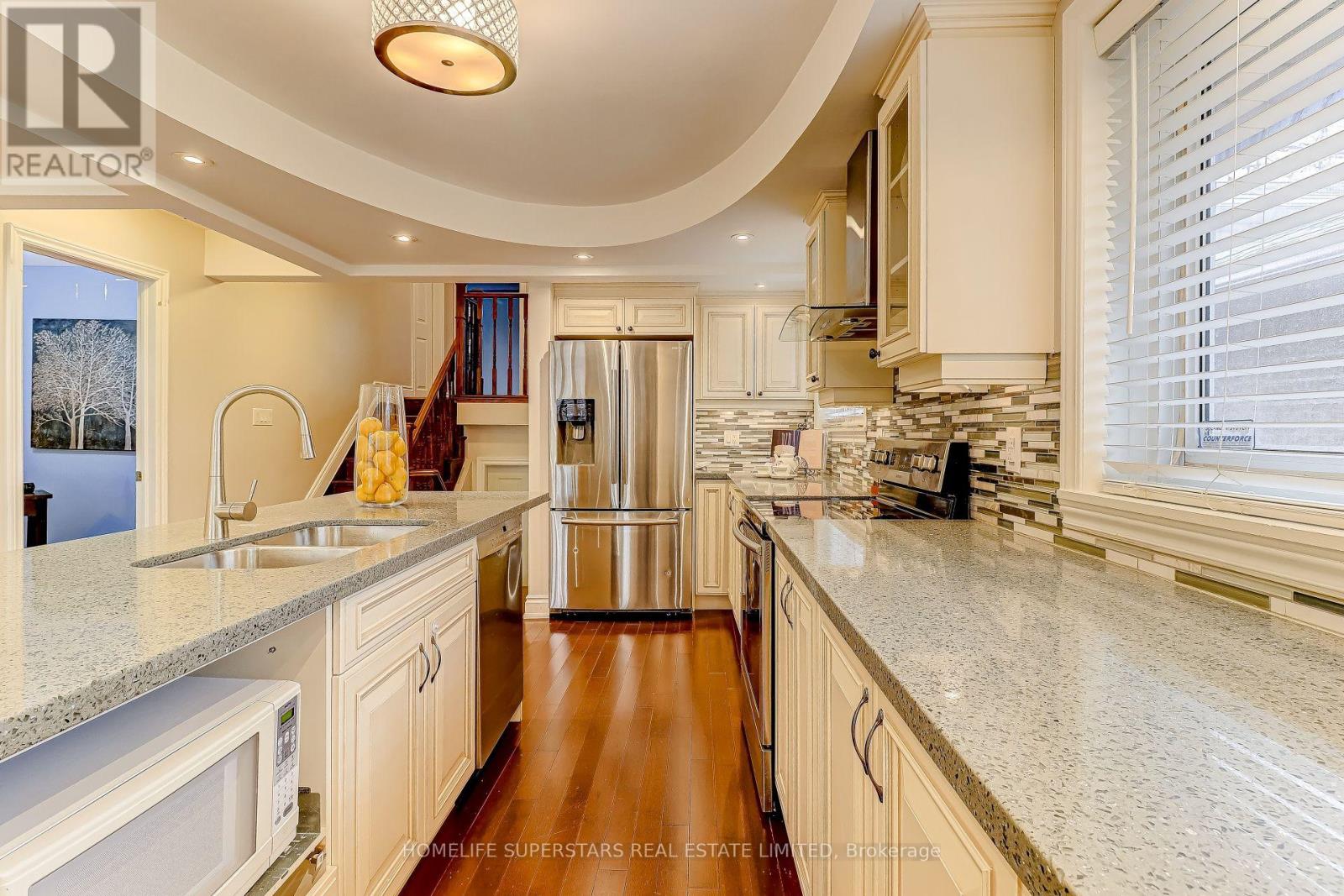 1413 Safeway Crescent, Mississauga, Ontario  L4X 1H8 - Photo 5 - W12577544