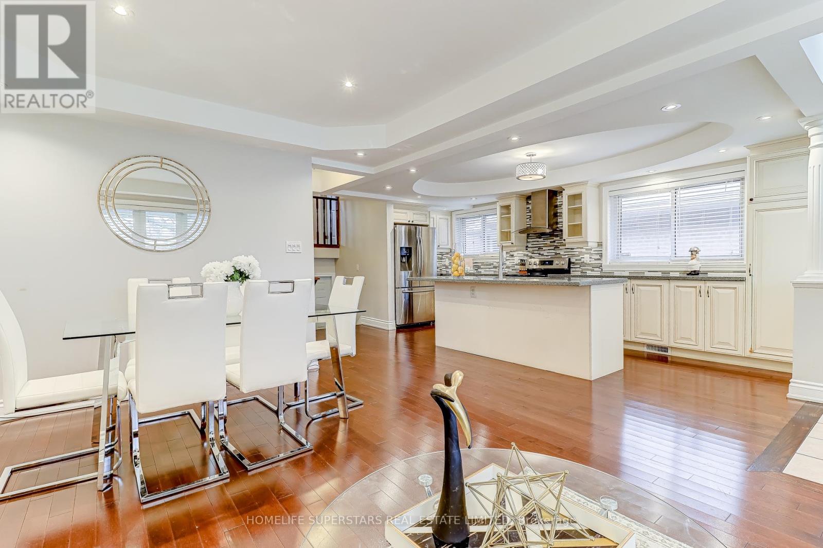 1413 Safeway Crescent, Mississauga, Ontario  L4X 1H8 - Photo 9 - W12577544