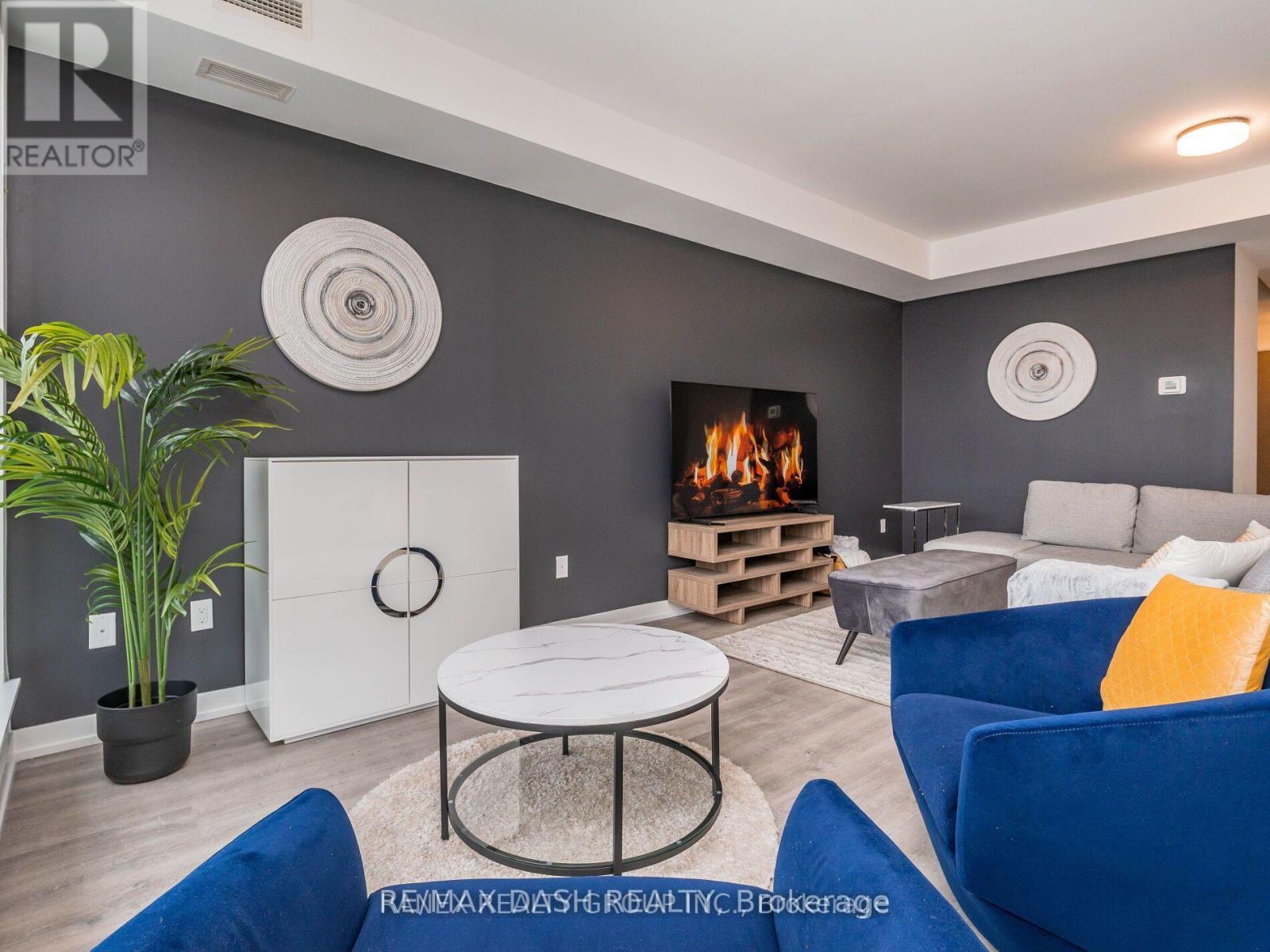 723 - 2300 St. Clair Avenue W, Toronto, Ontario  M6N 1K8 - Photo 20 - W12577550