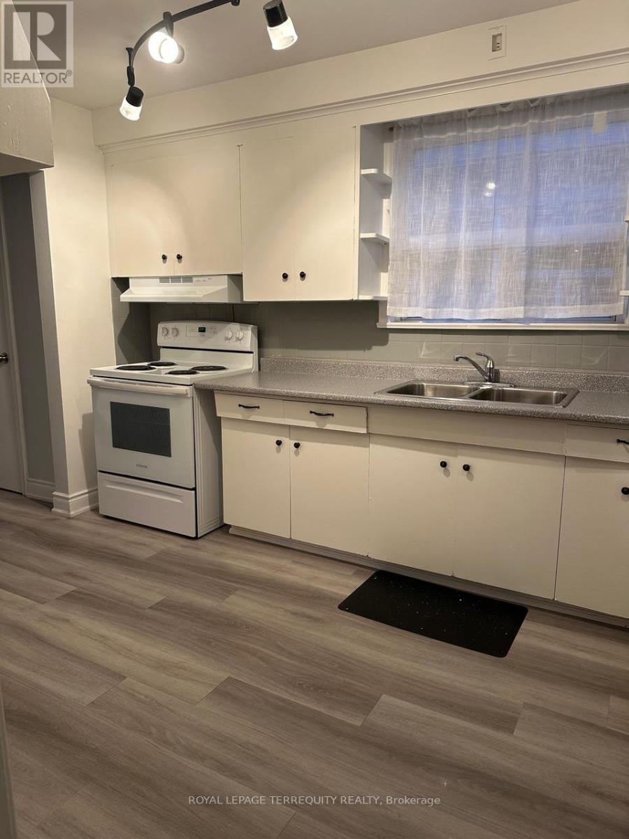 3 - 132 Portland Street, Toronto, Ontario  M8Y 1B2 - Photo 5 - W12577560