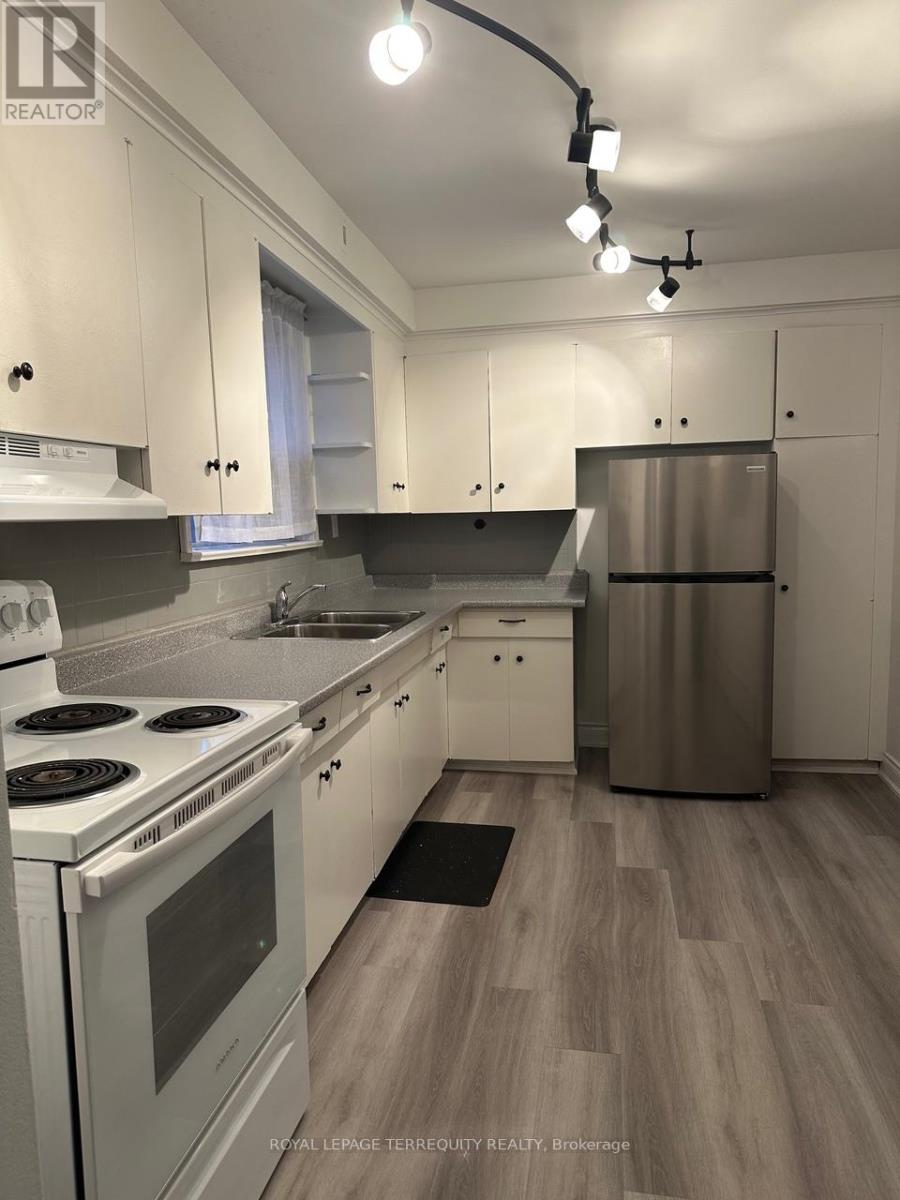 3 - 132 Portland Street, Toronto, Ontario  M8Y 1B2 - Photo 7 - W12577560