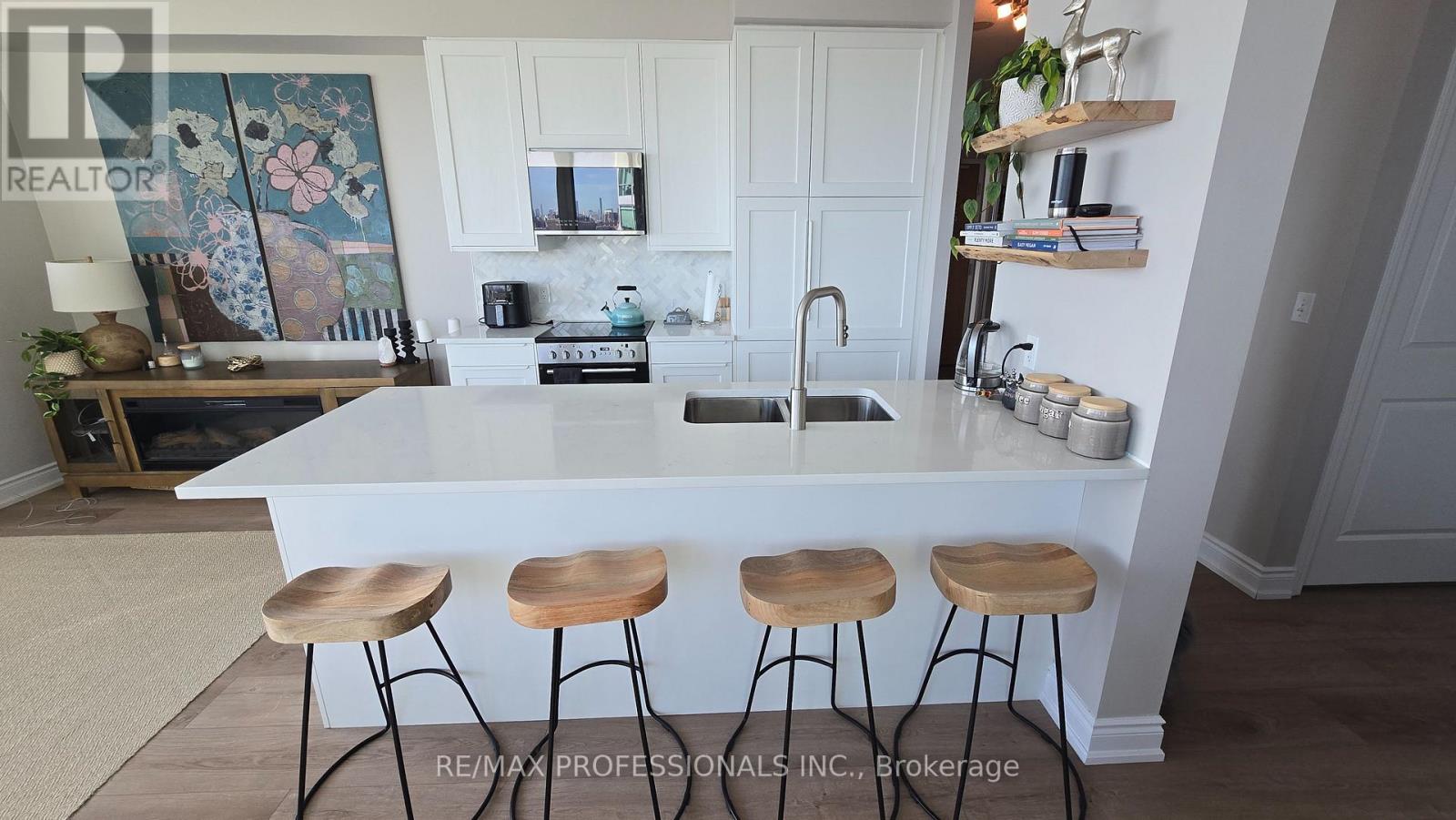 1107 - 1910 Lake Shore Boulevard W, Toronto, Ontario  M6S 1A2 - Photo 12 - W12577562